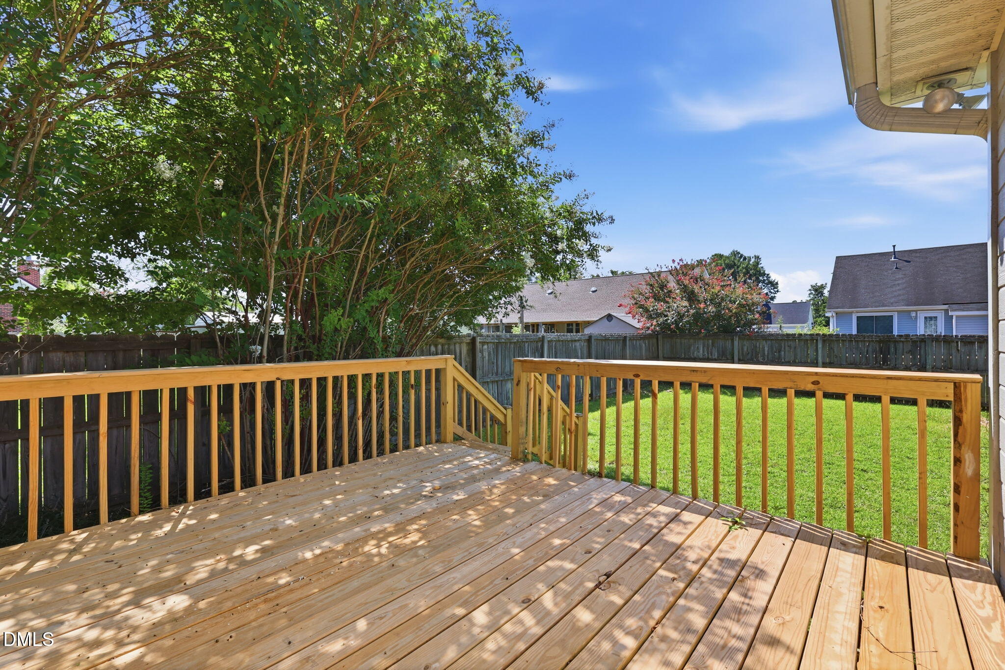 301 Larchmont Road Property Photo 44