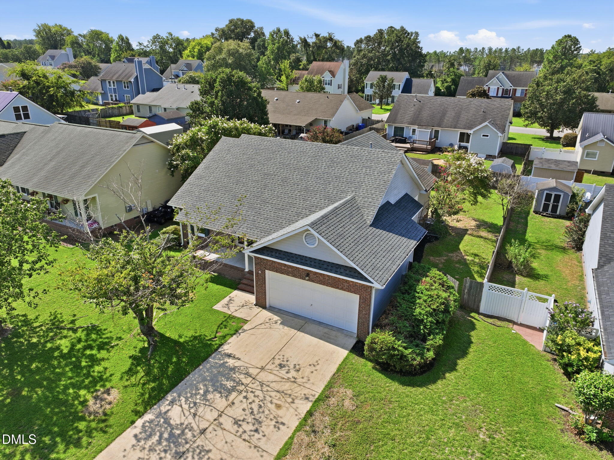 301 Larchmont Road Property Photo 48
