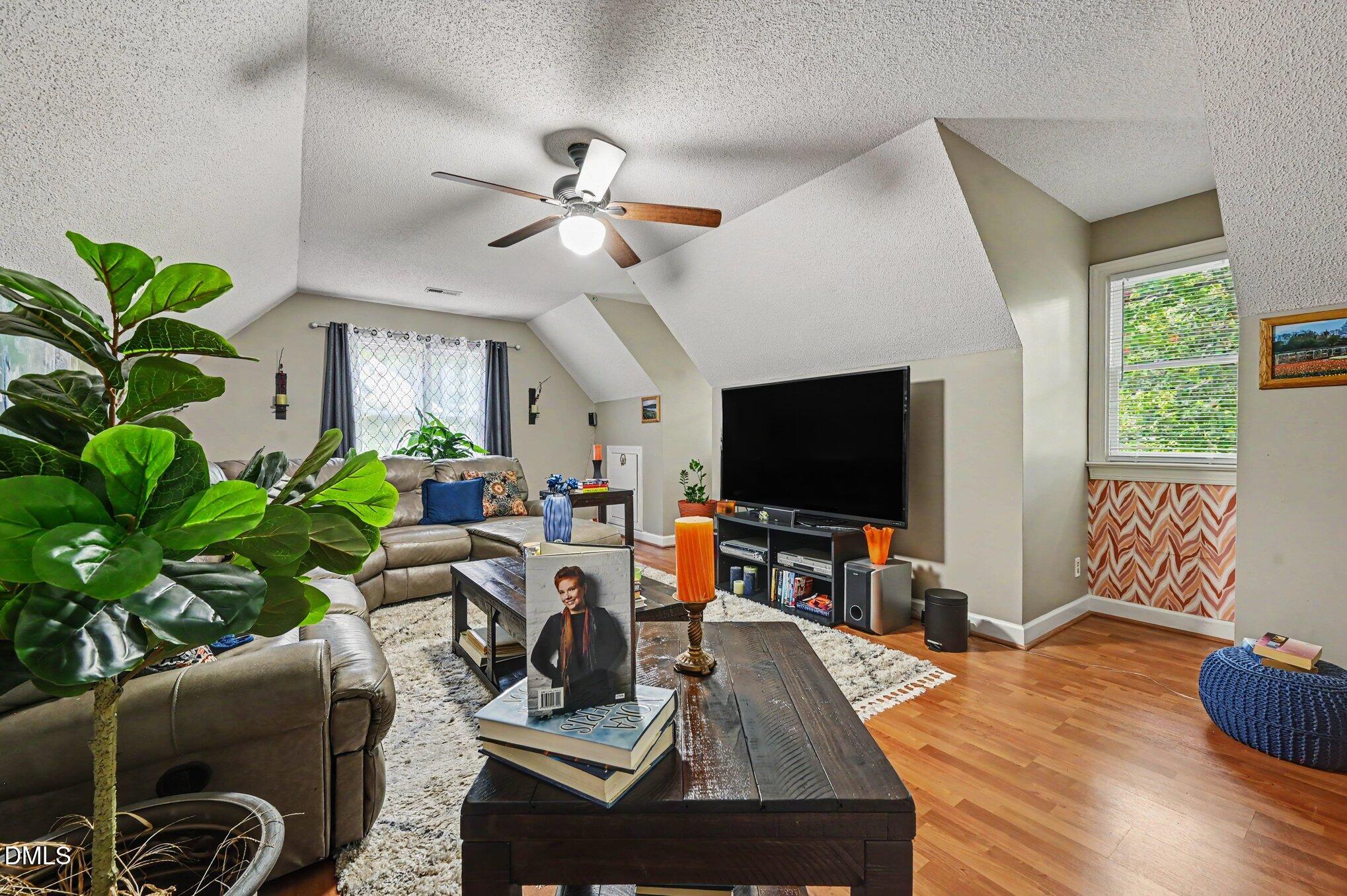 611 Flagstone Way Property Photo 12