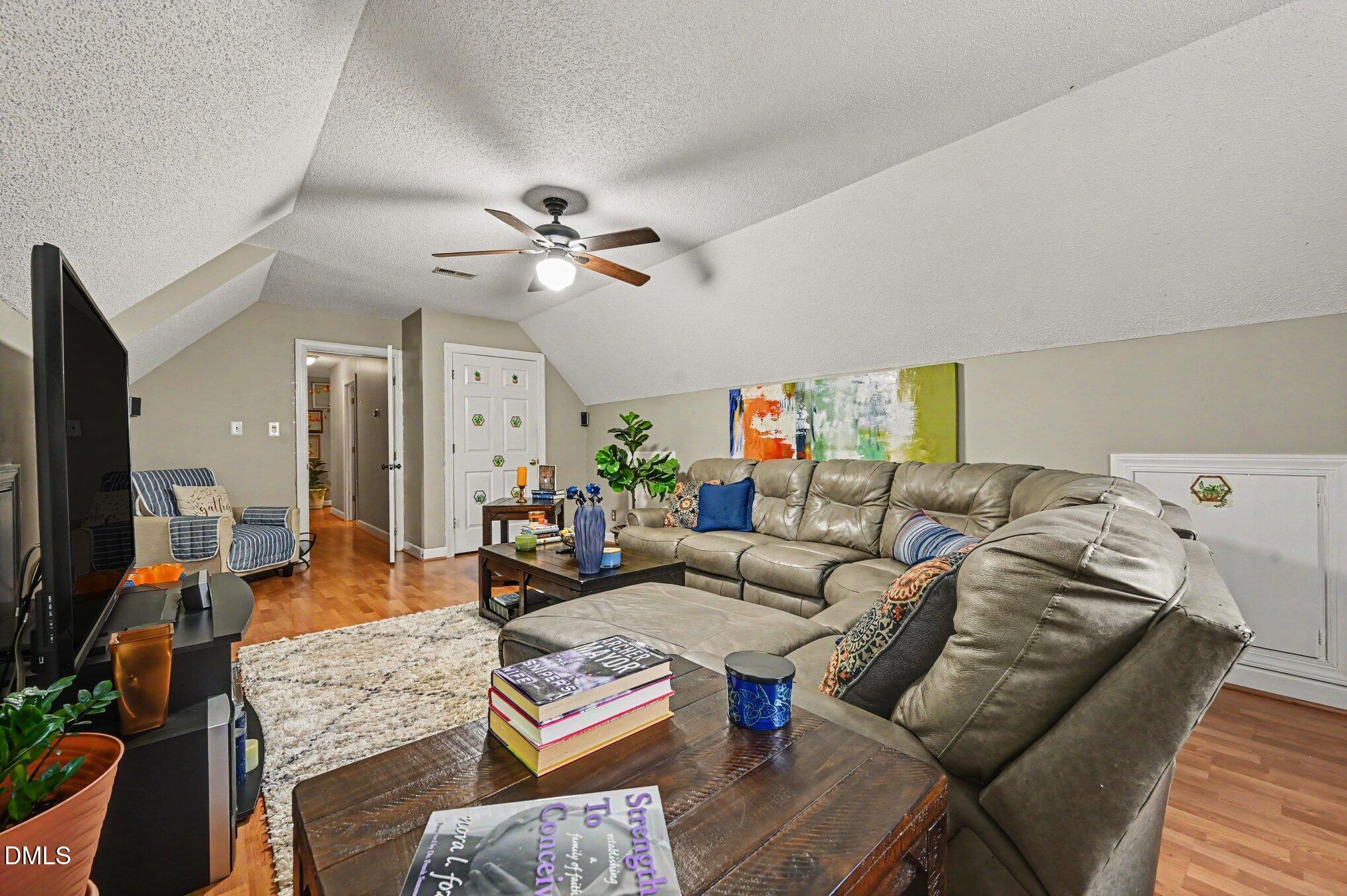 611 Flagstone Way Property Photo 13