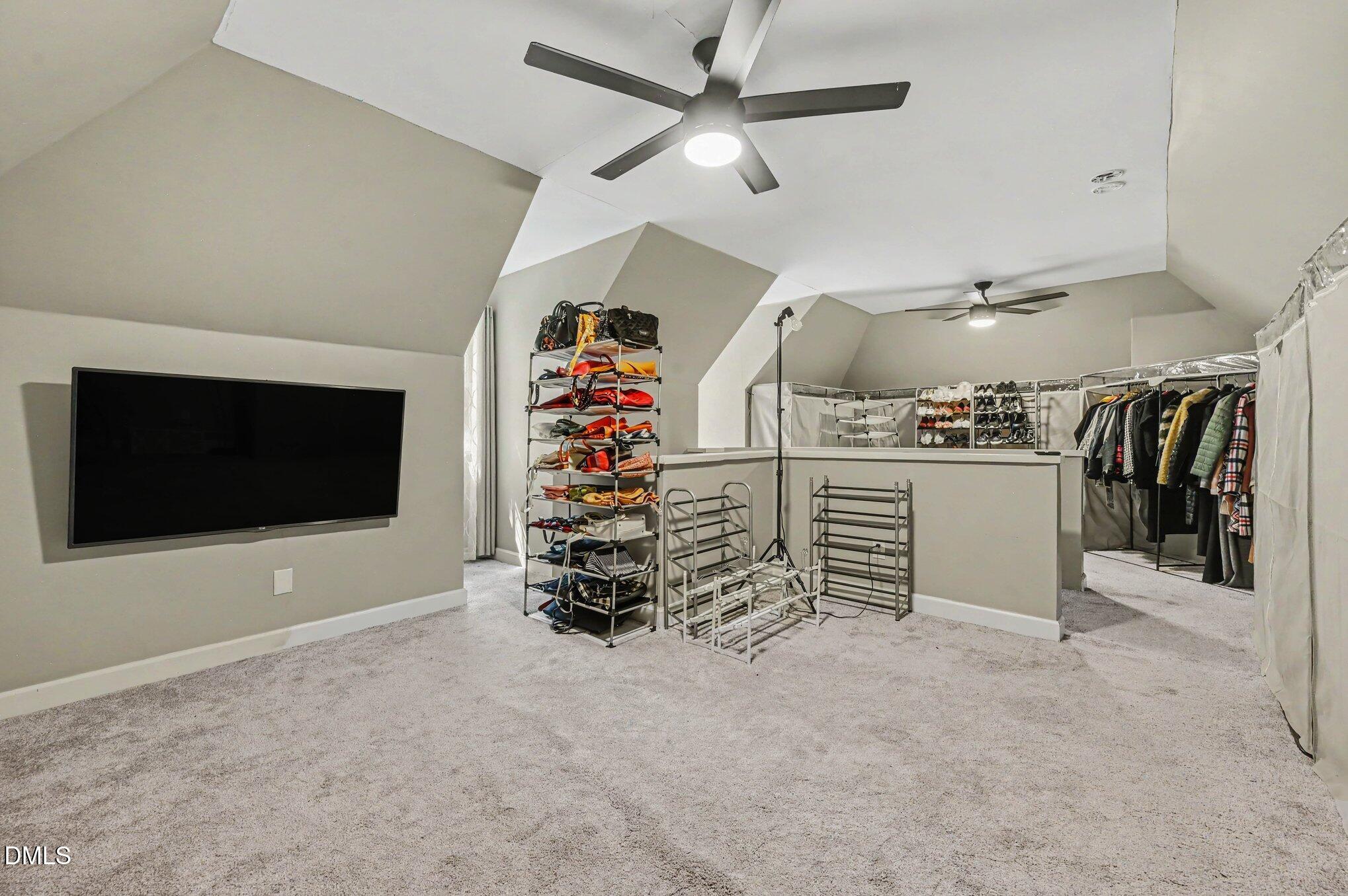 611 Flagstone Way Property Photo 19