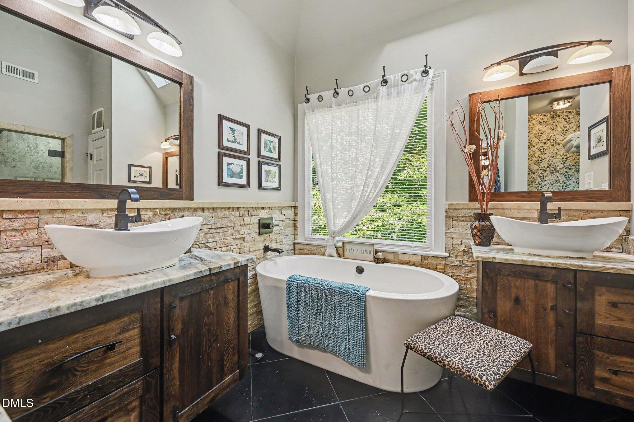 611 Flagstone Way Property Photo 24