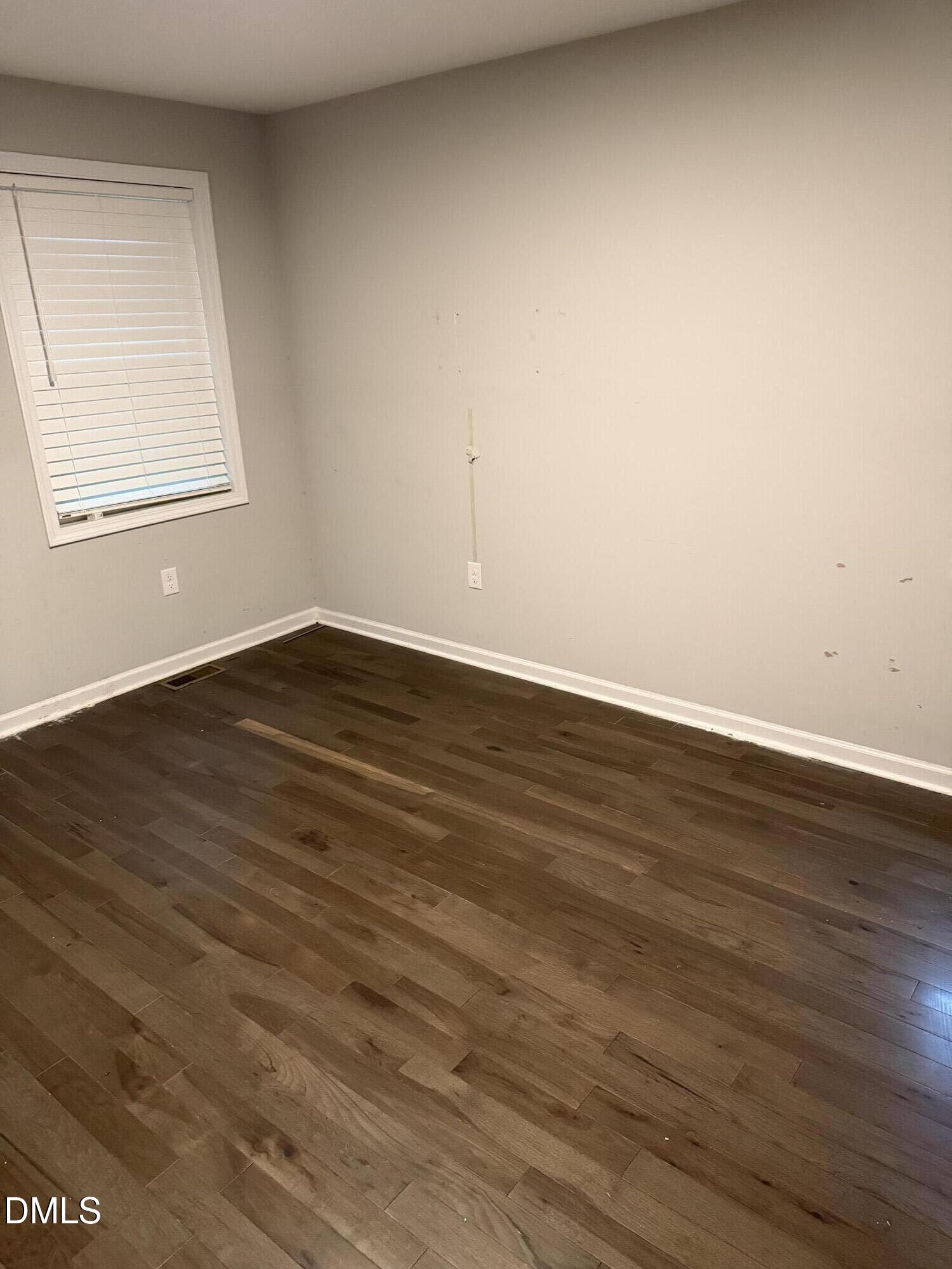 519 Barton Street Property Photo 4