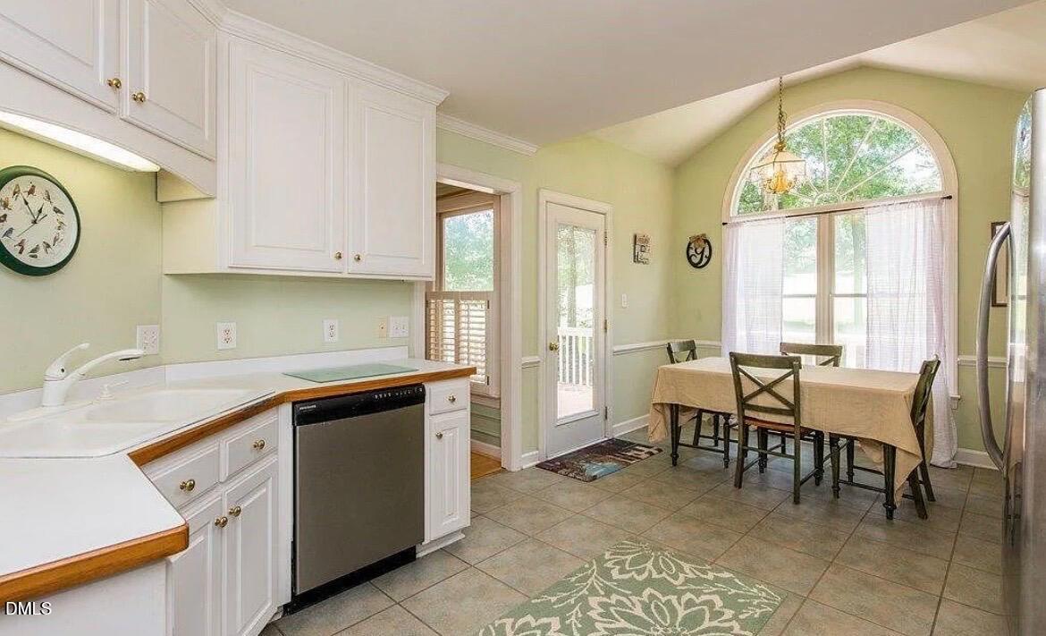 406 Neuse Ridge Drive Property Photo 4