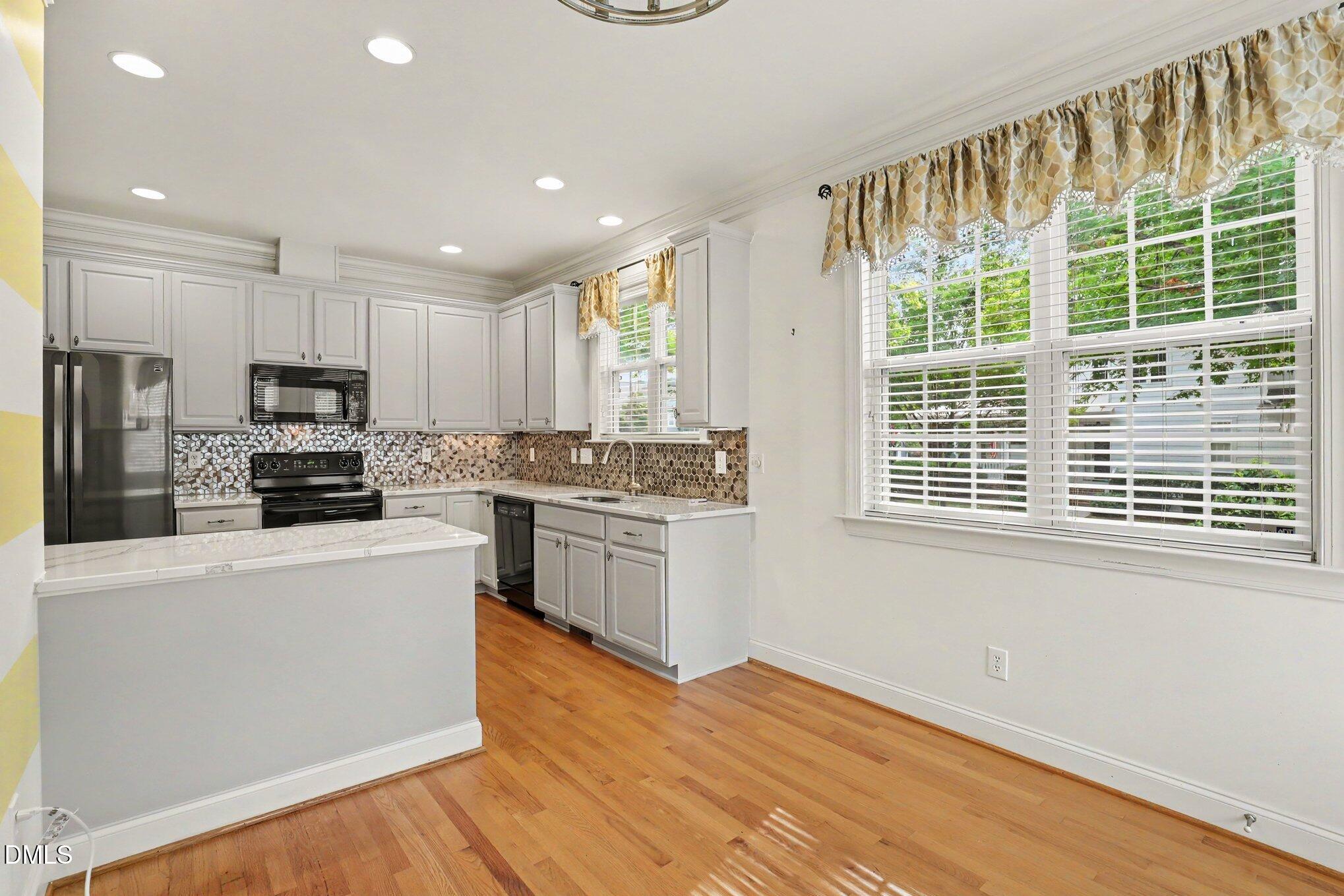 11003 Flower Bed Court Property Photo 8