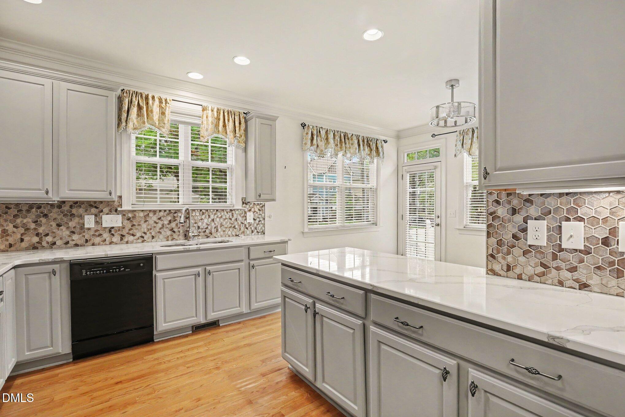 11003 Flower Bed Court Property Photo 11
