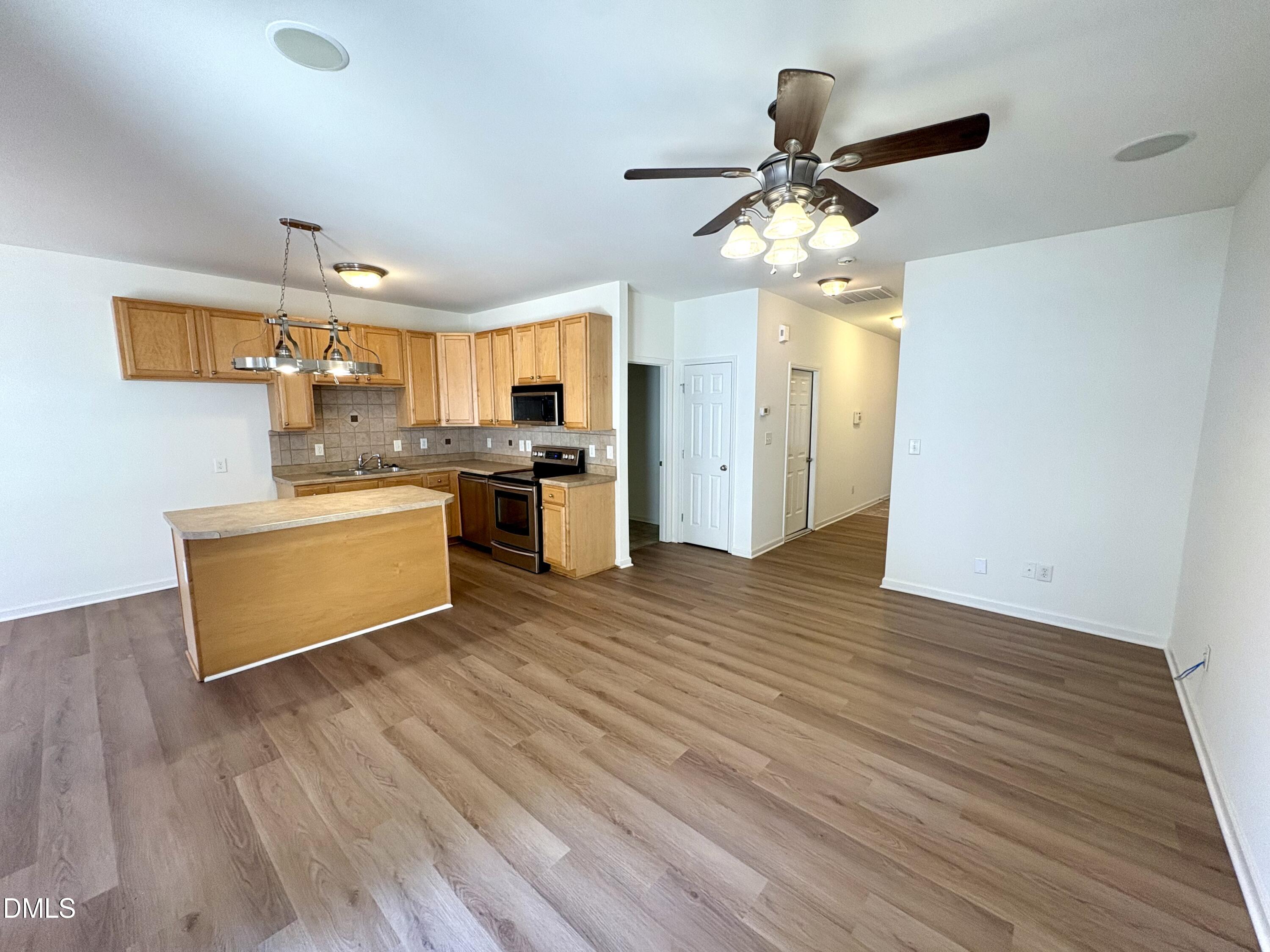 255 Plaza Drive E Property Photo 6