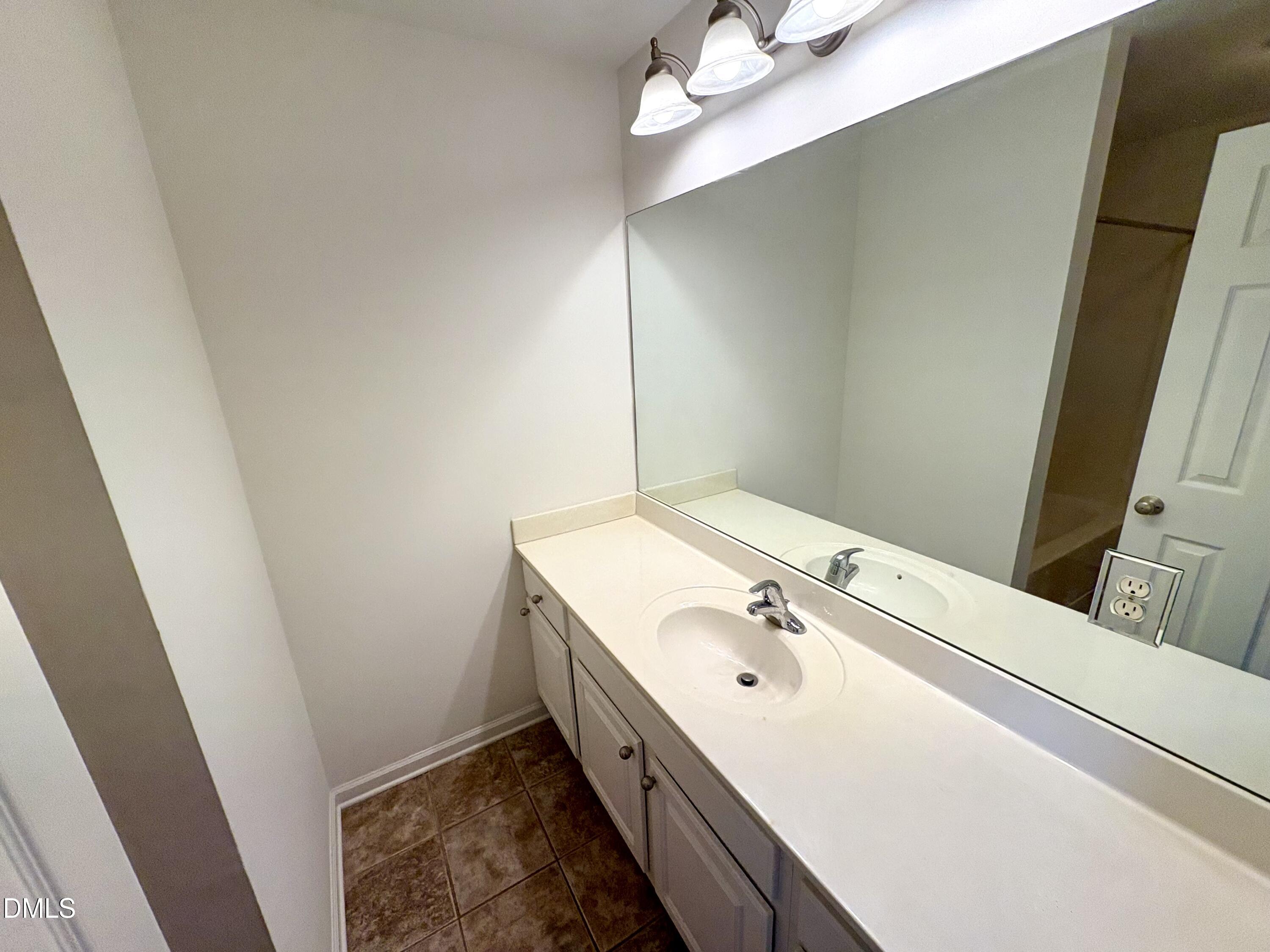 255 Plaza Drive E Property Photo 14