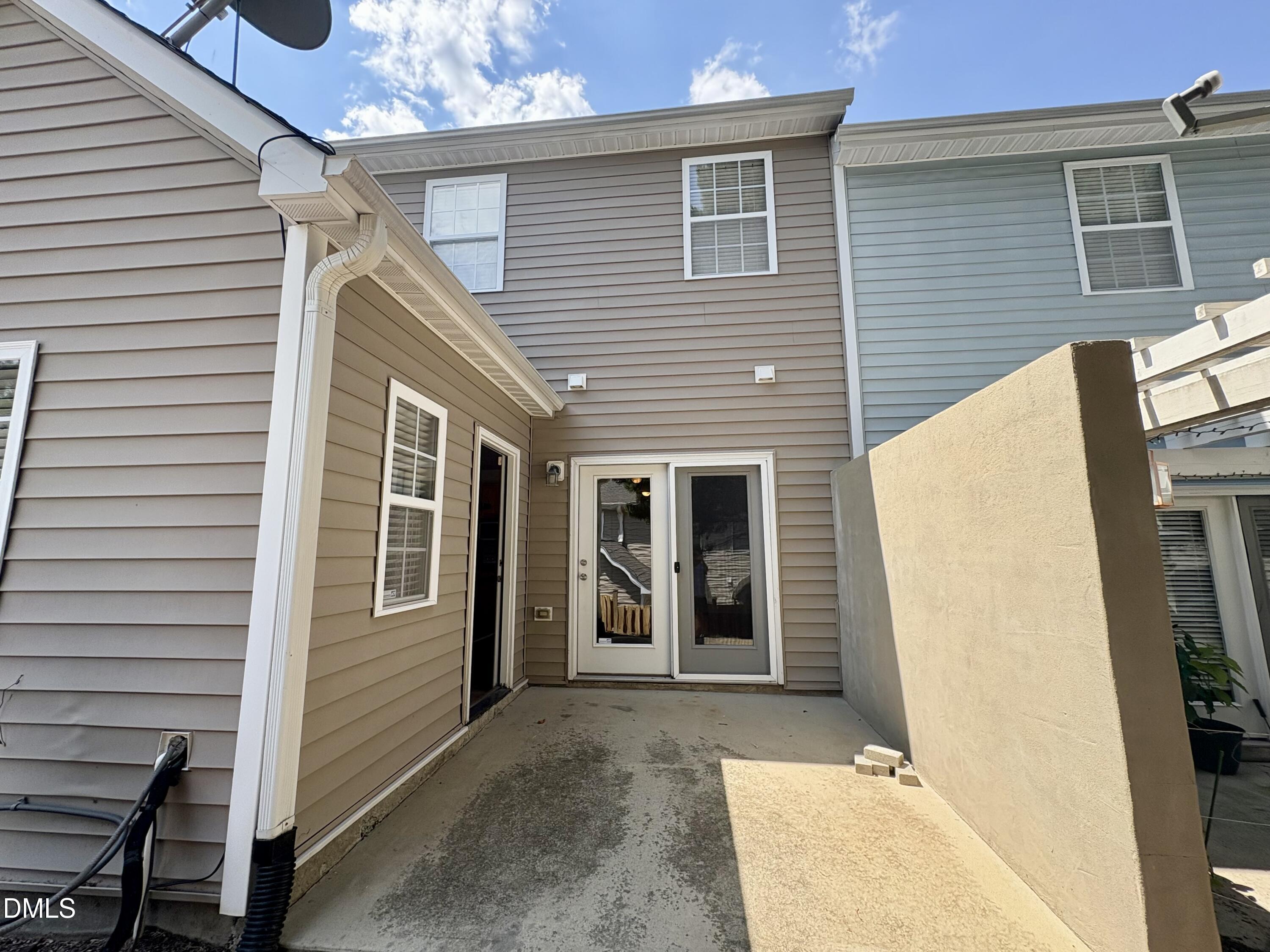 255 Plaza Drive E Property Photo 18