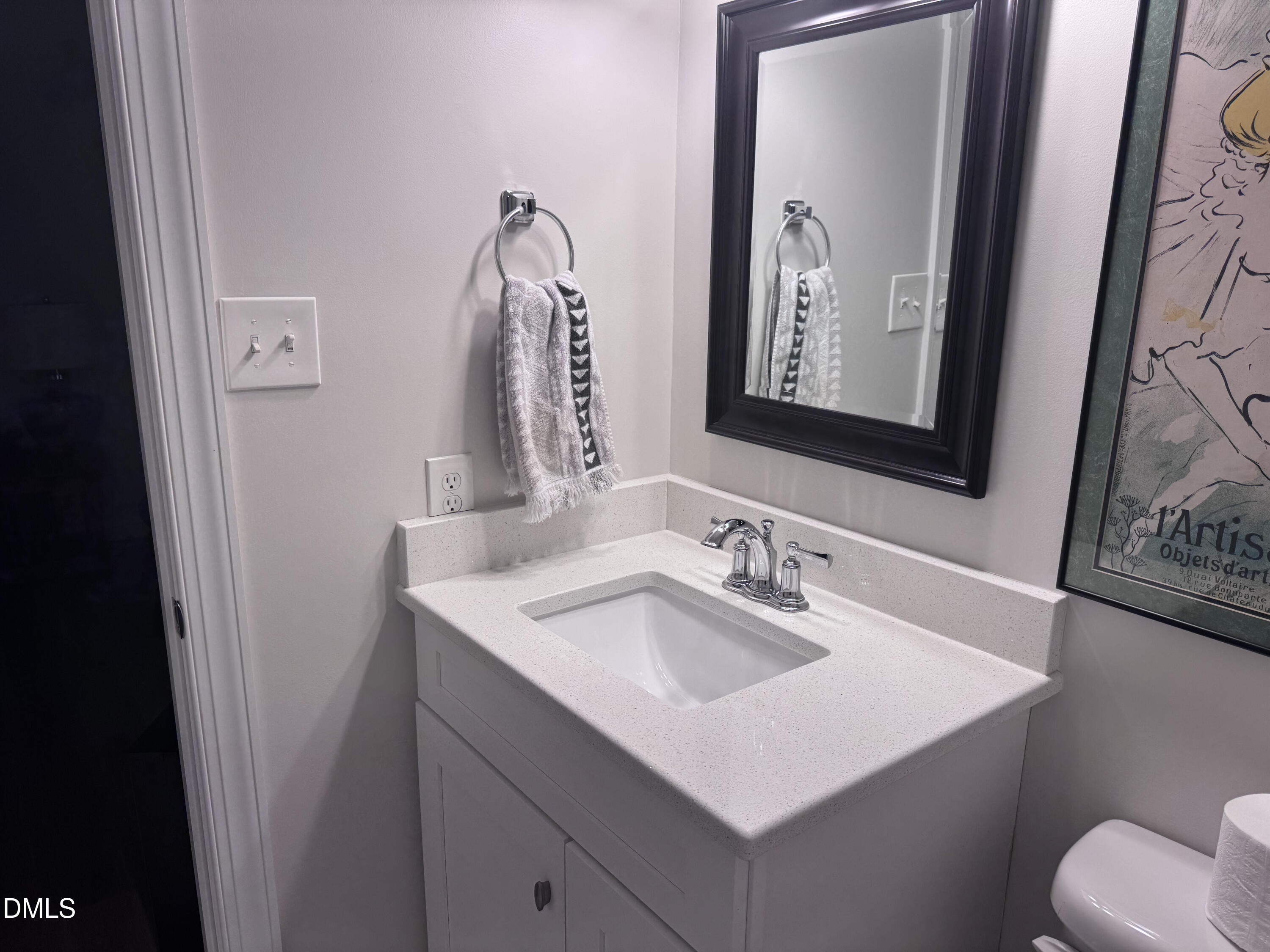 102 Fifer Court Property Photo 8