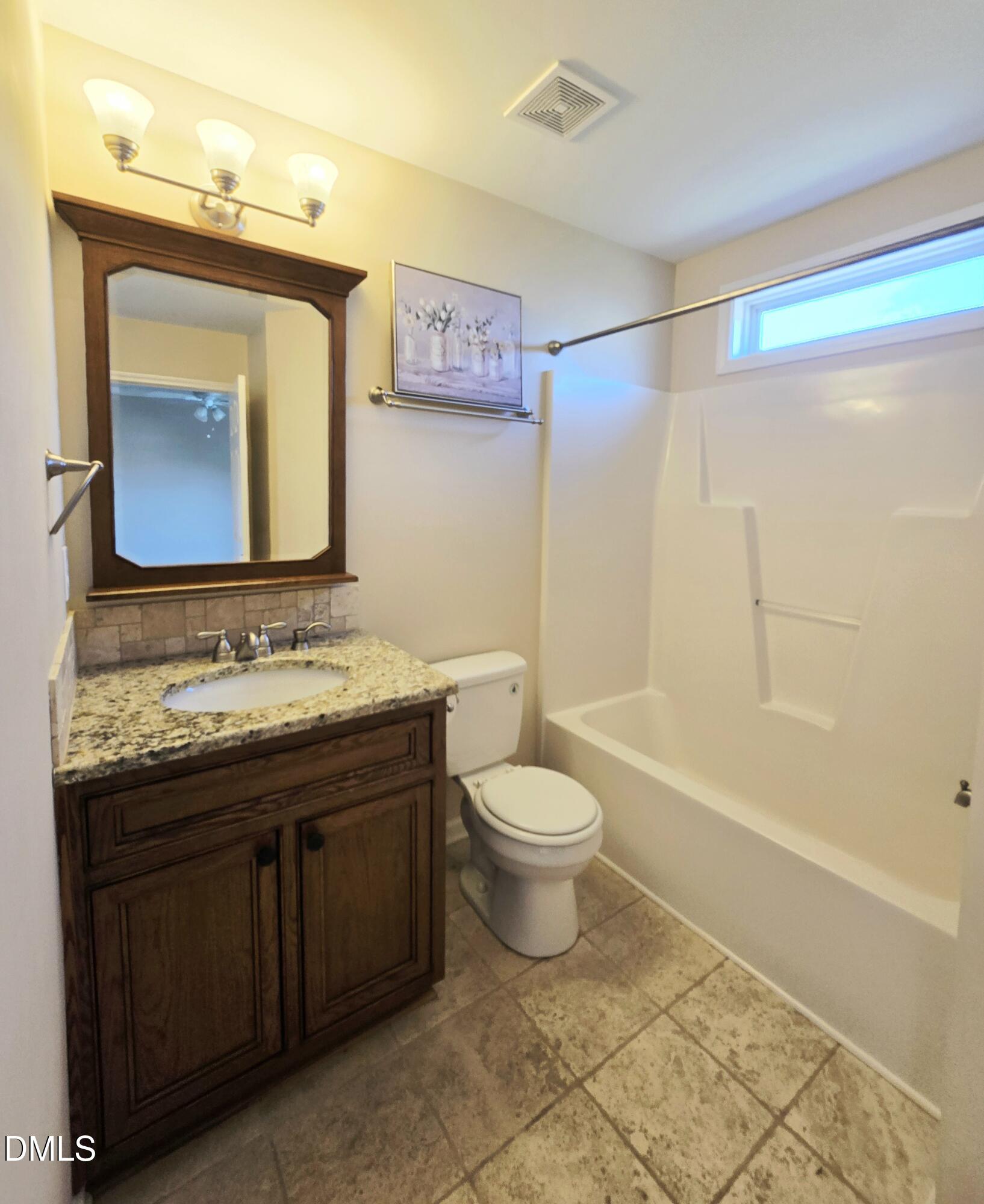 5525 Keowee Way Property Photo 2