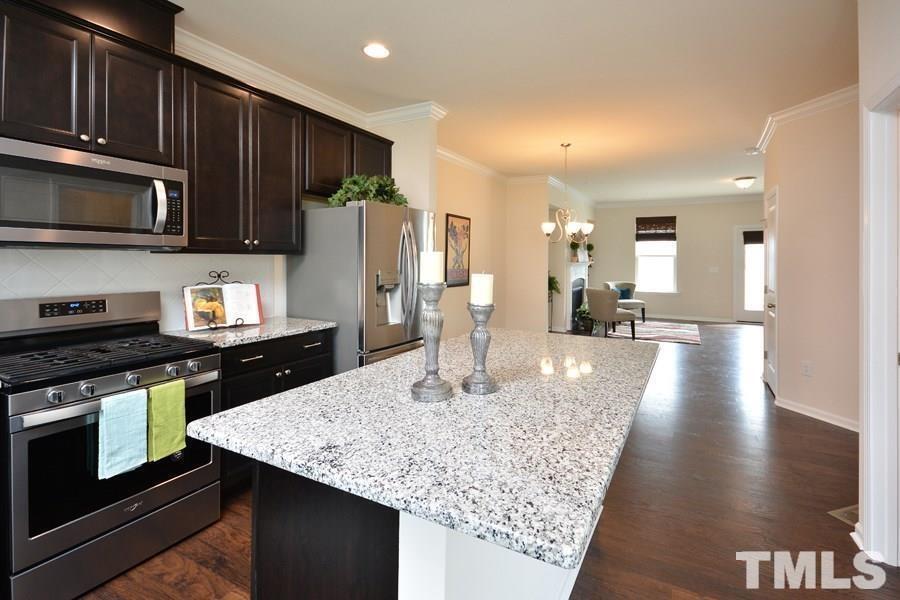 1108 Finch Court Property Photo 7
