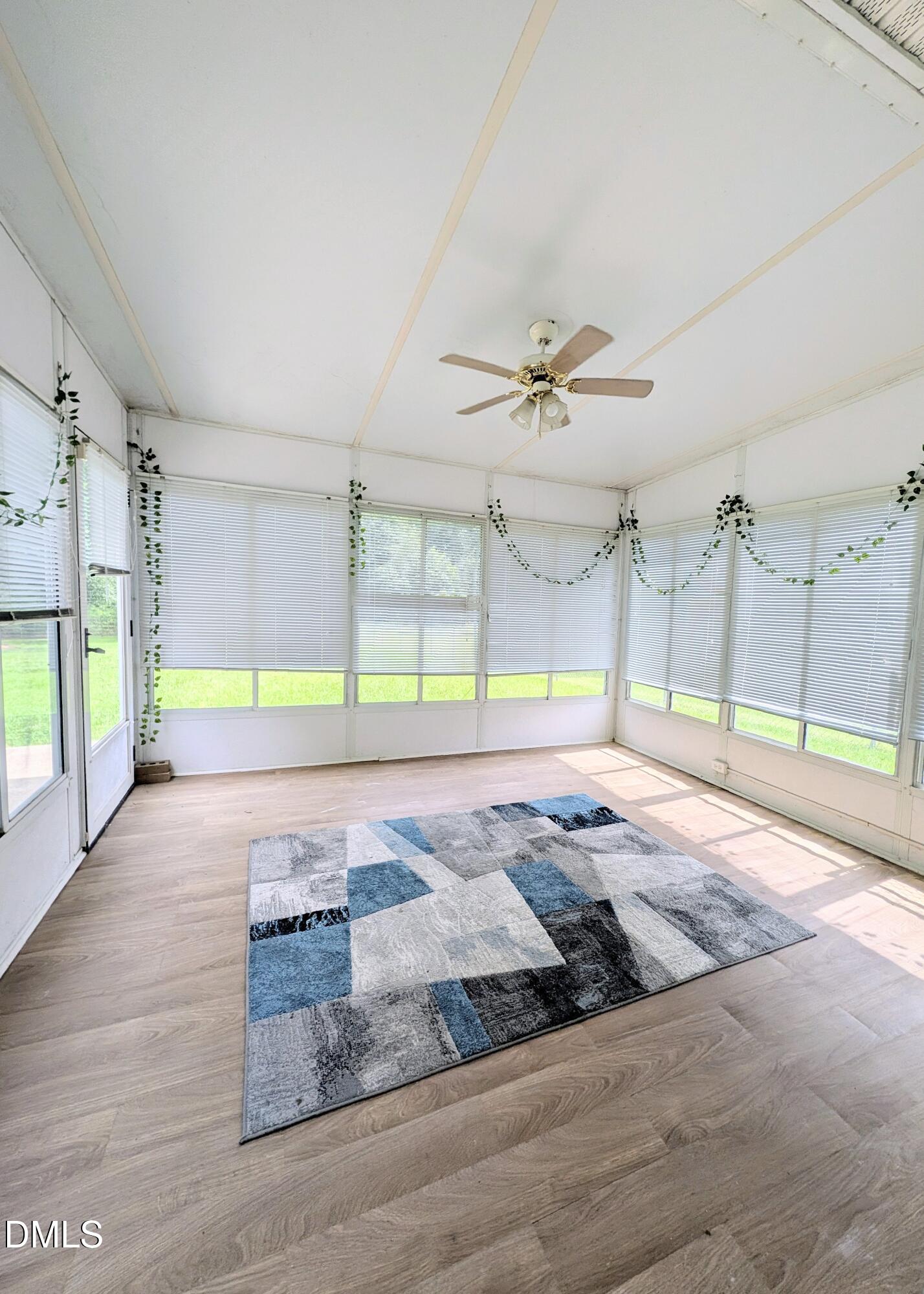 225 Ln Of Sir Kay Property Photo 6