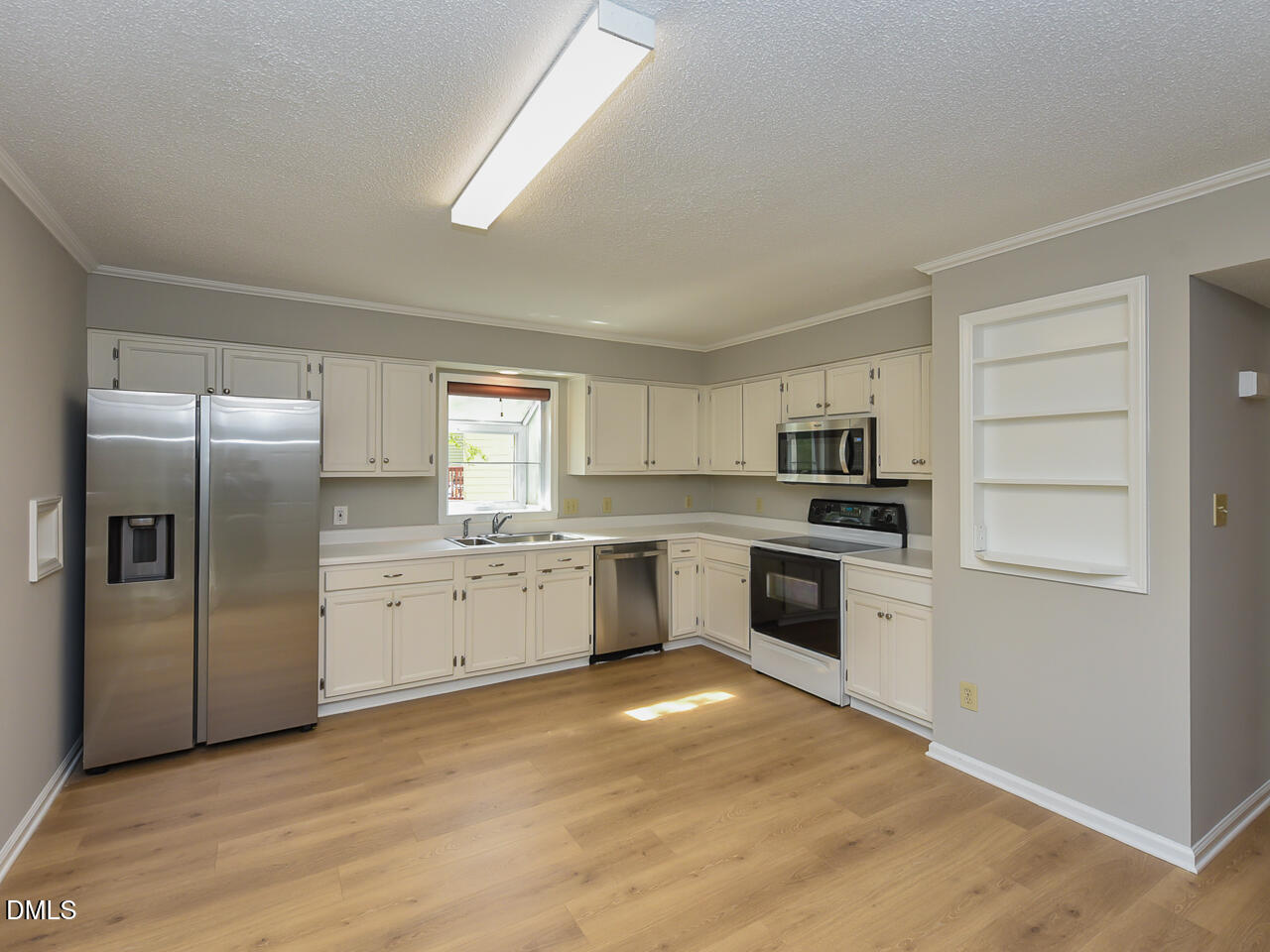 4916 Royal Adelaide Way Property Photo 4