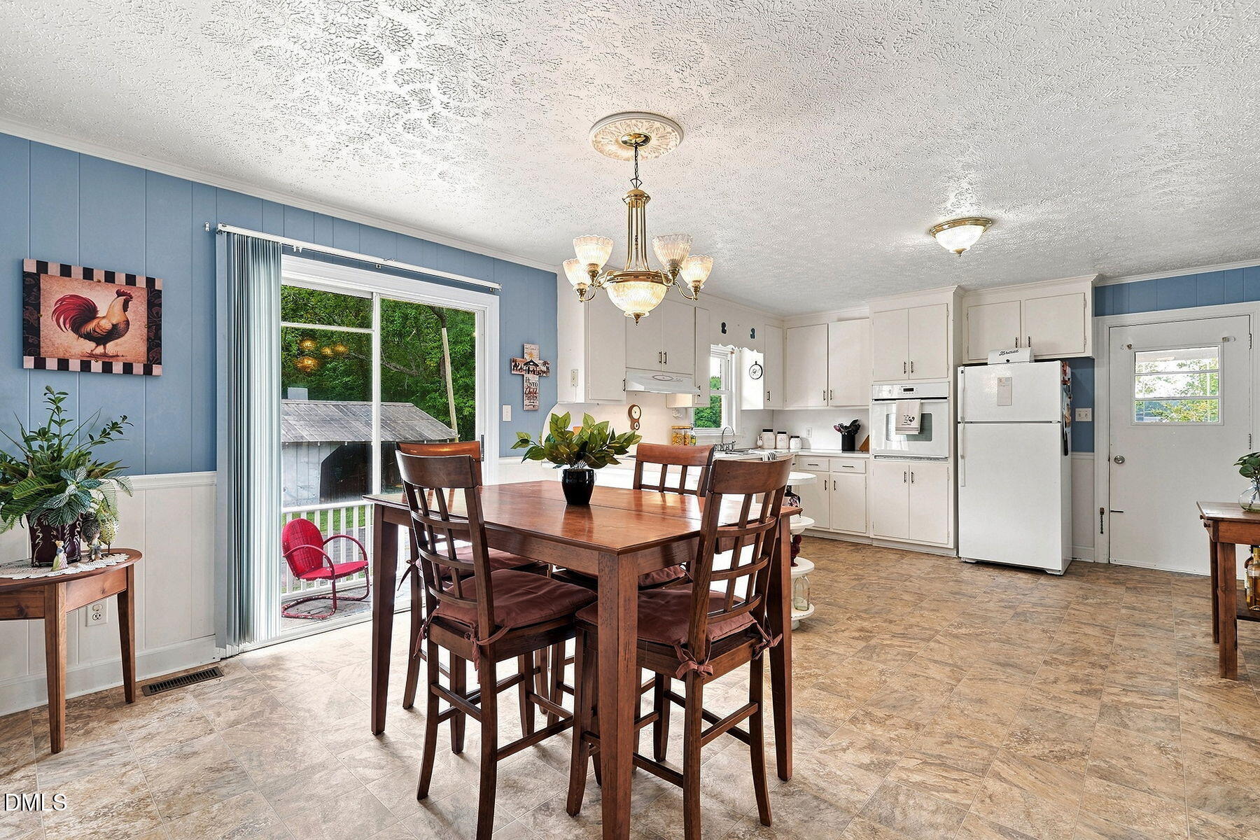 8365 Strickland Road Property Photo 14