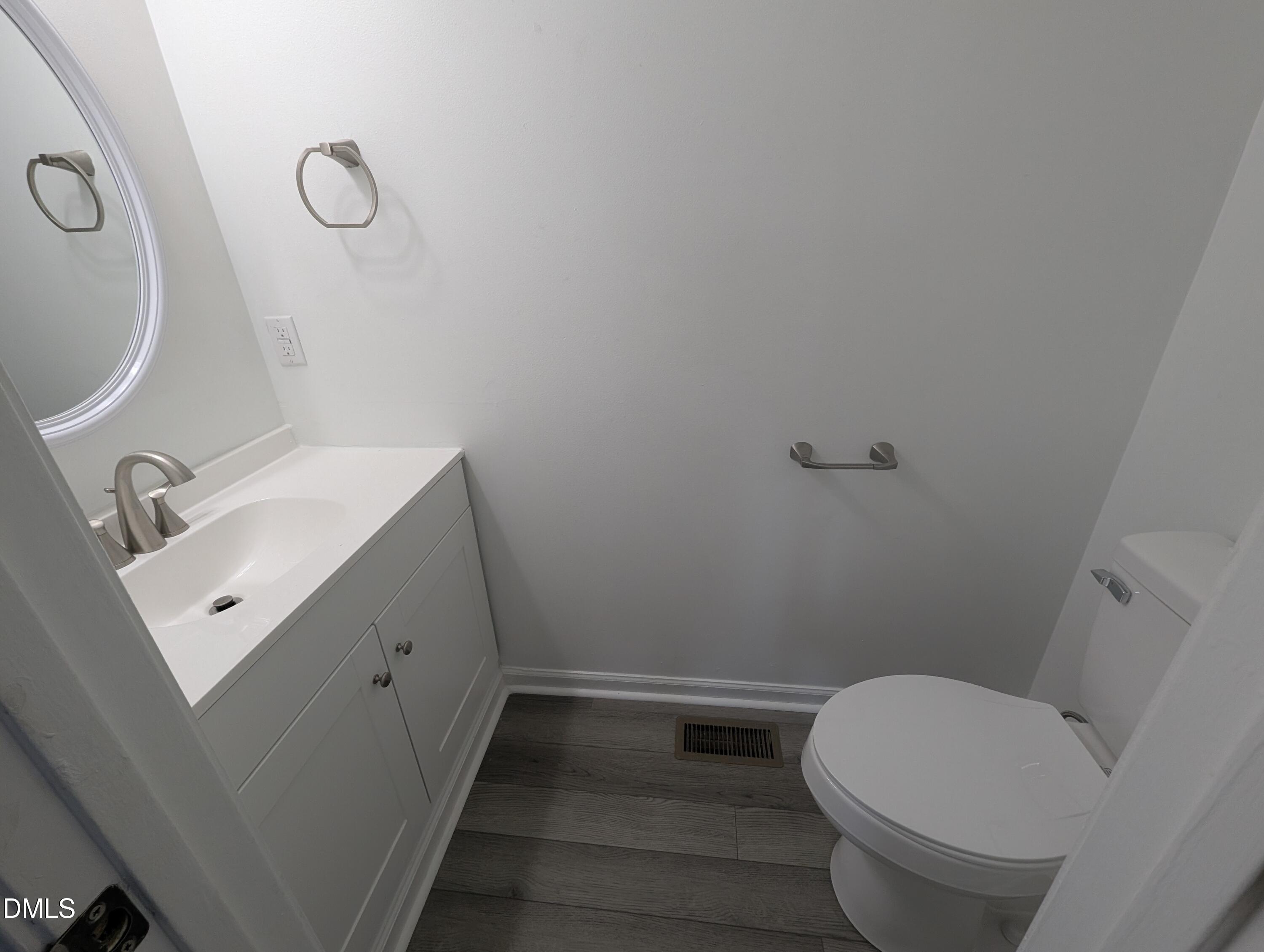 1005 Shades Place Property Photo 14