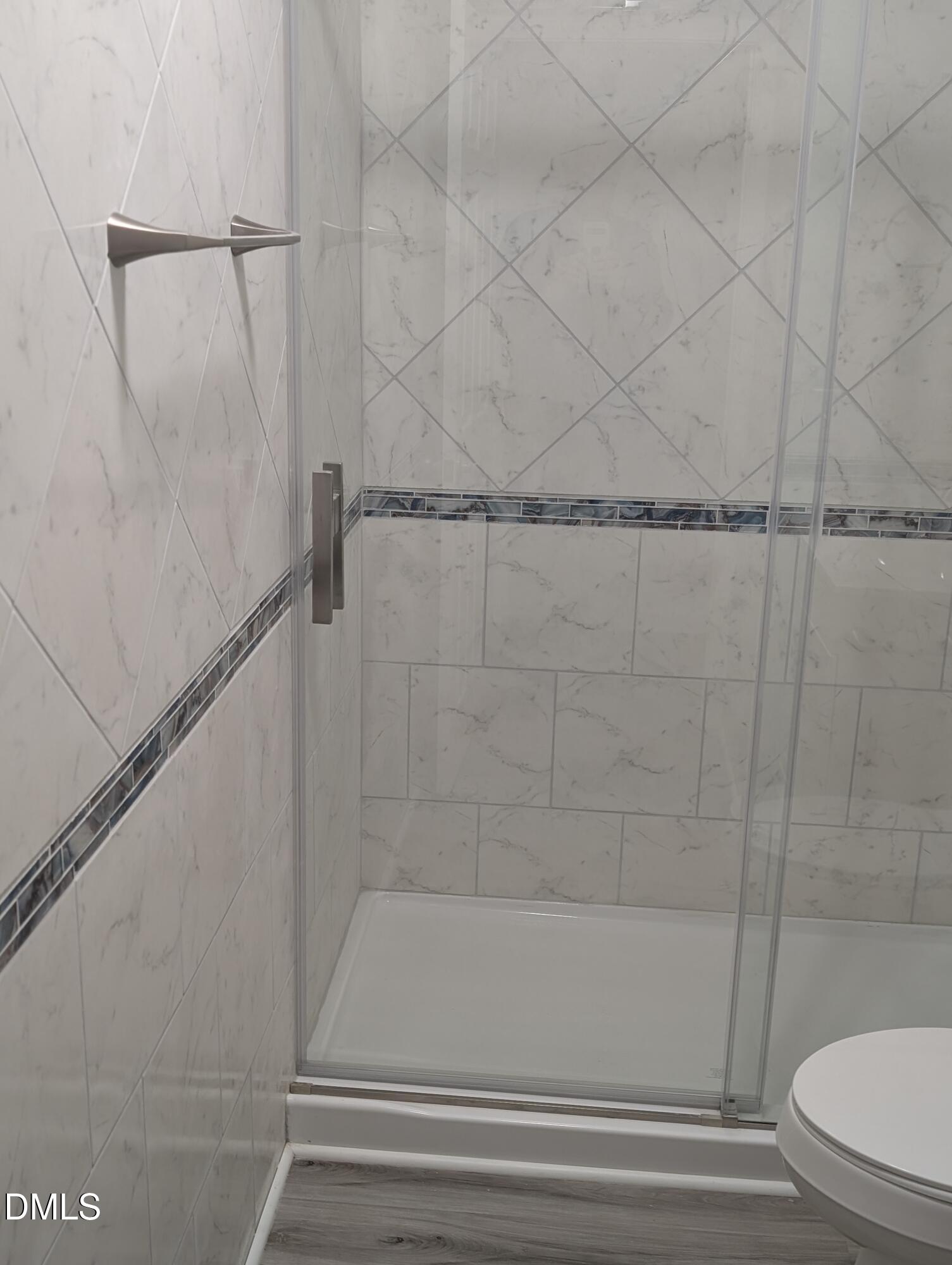 1005 Shades Place Property Photo 15