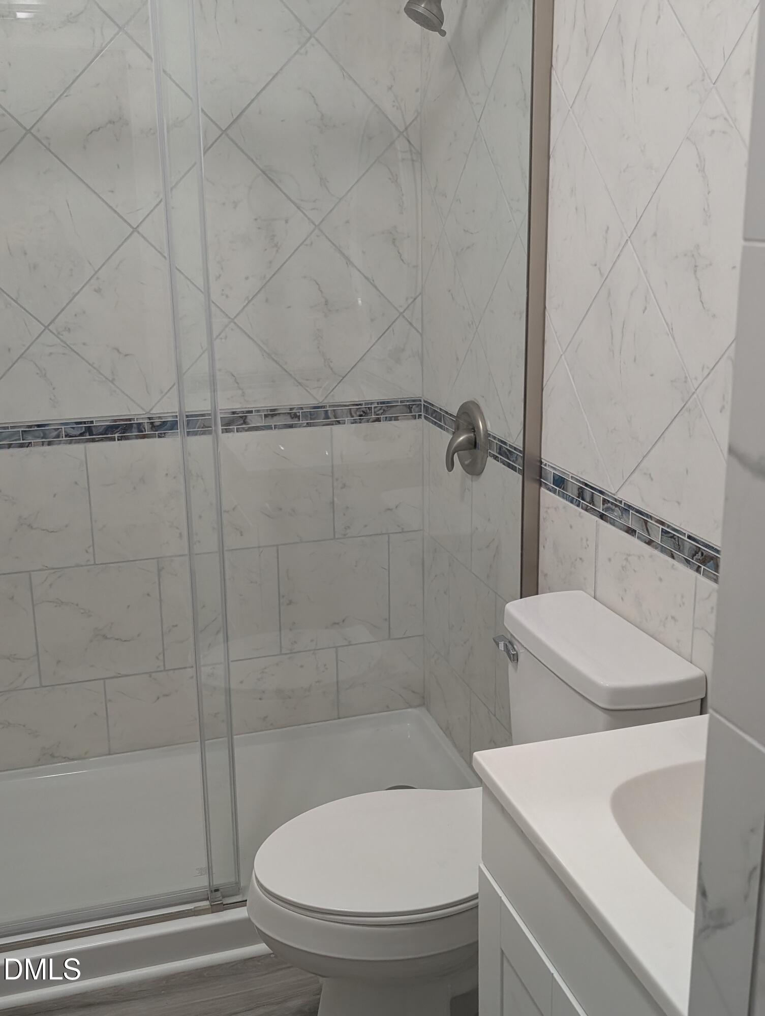 1005 Shades Place Property Photo 16