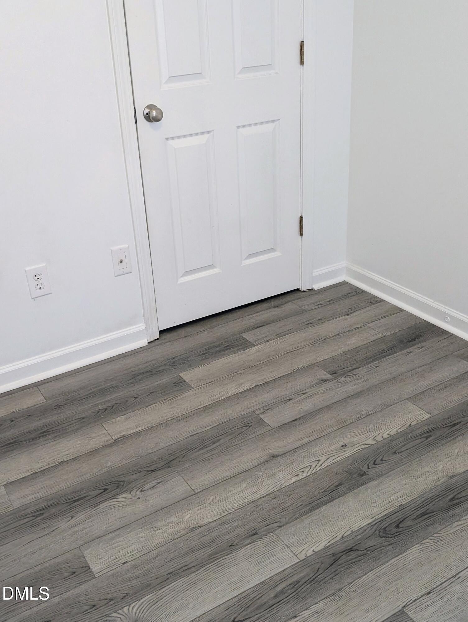 1005 Shades Place Property Photo 18