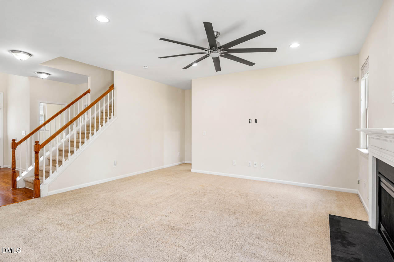 453 Sandy Whispers Place Property Photo 18