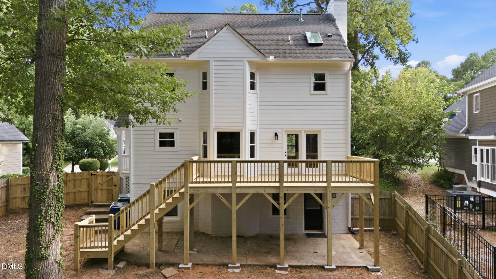 6621 Tealbriar Drive Property Photo 2