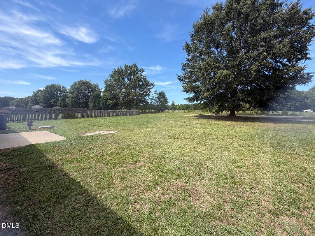 18 D'ango Circle Property Photo 4