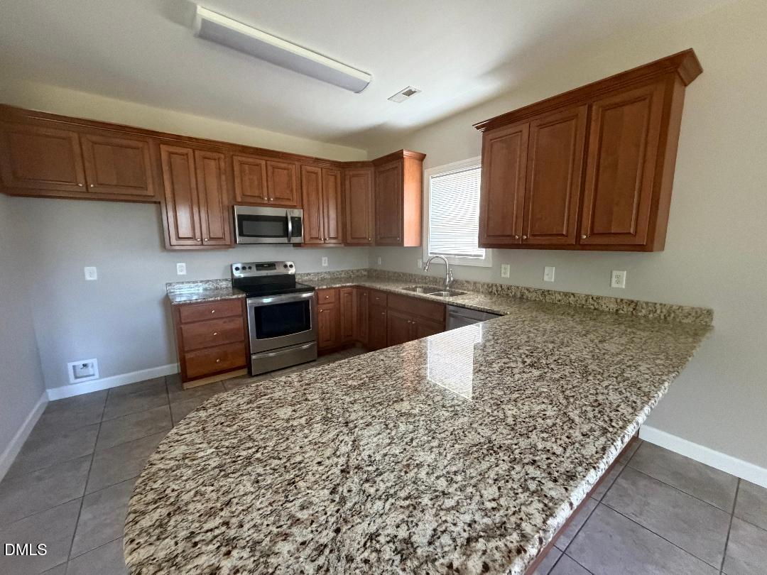 18 D'ango Circle Property Photo 6
