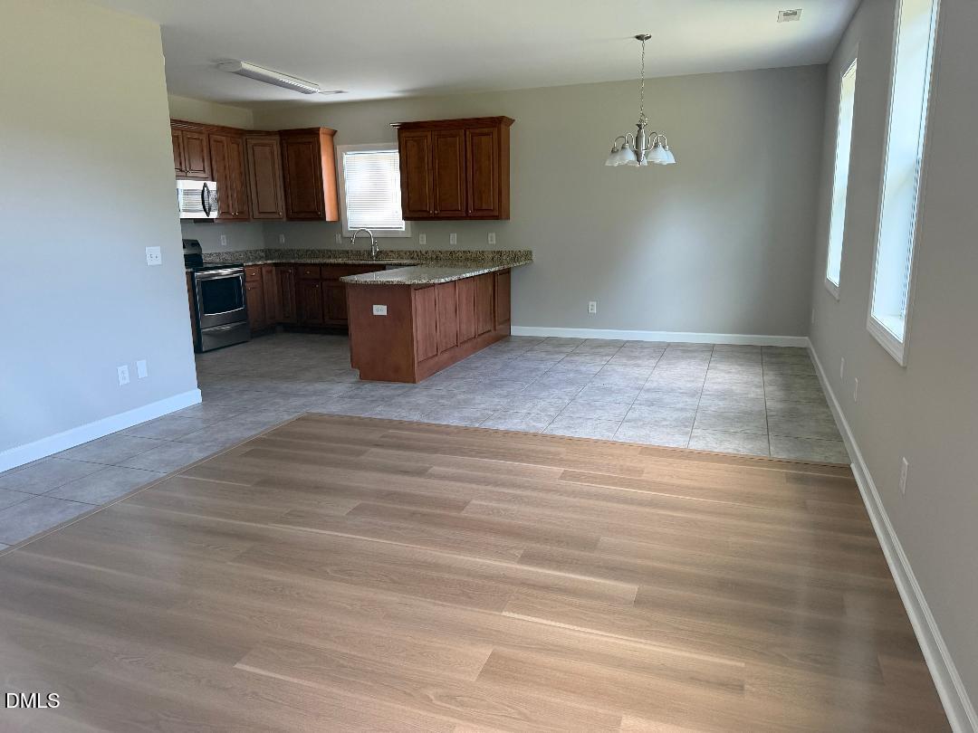 18 D'ango Circle Property Photo 7
