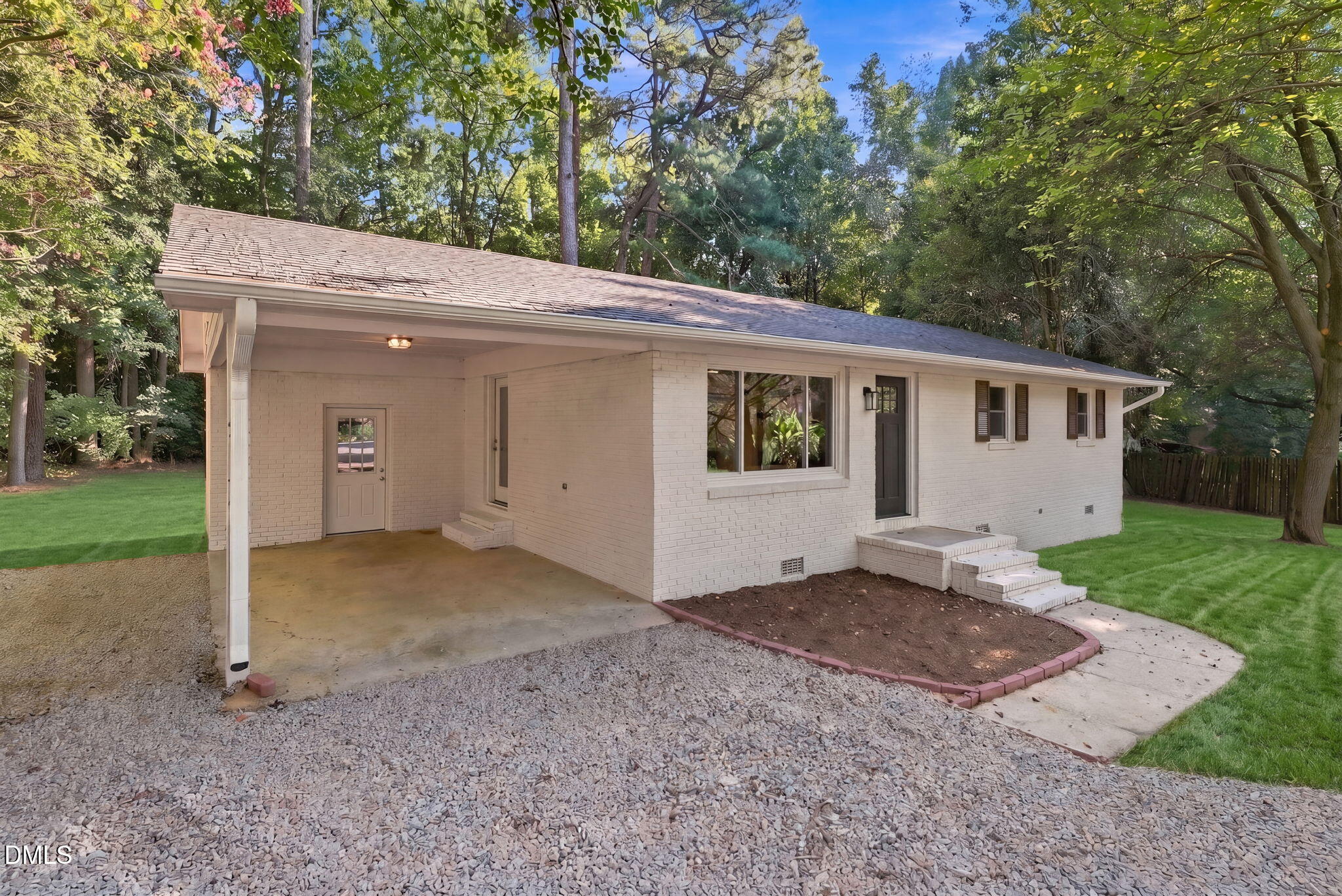 1101 Heritage Drive Property Photo 3