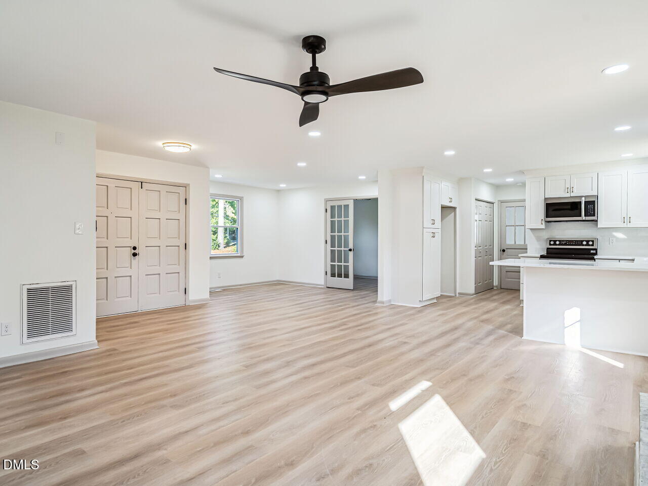 1610 Kenbrook Drive Property Photo 4