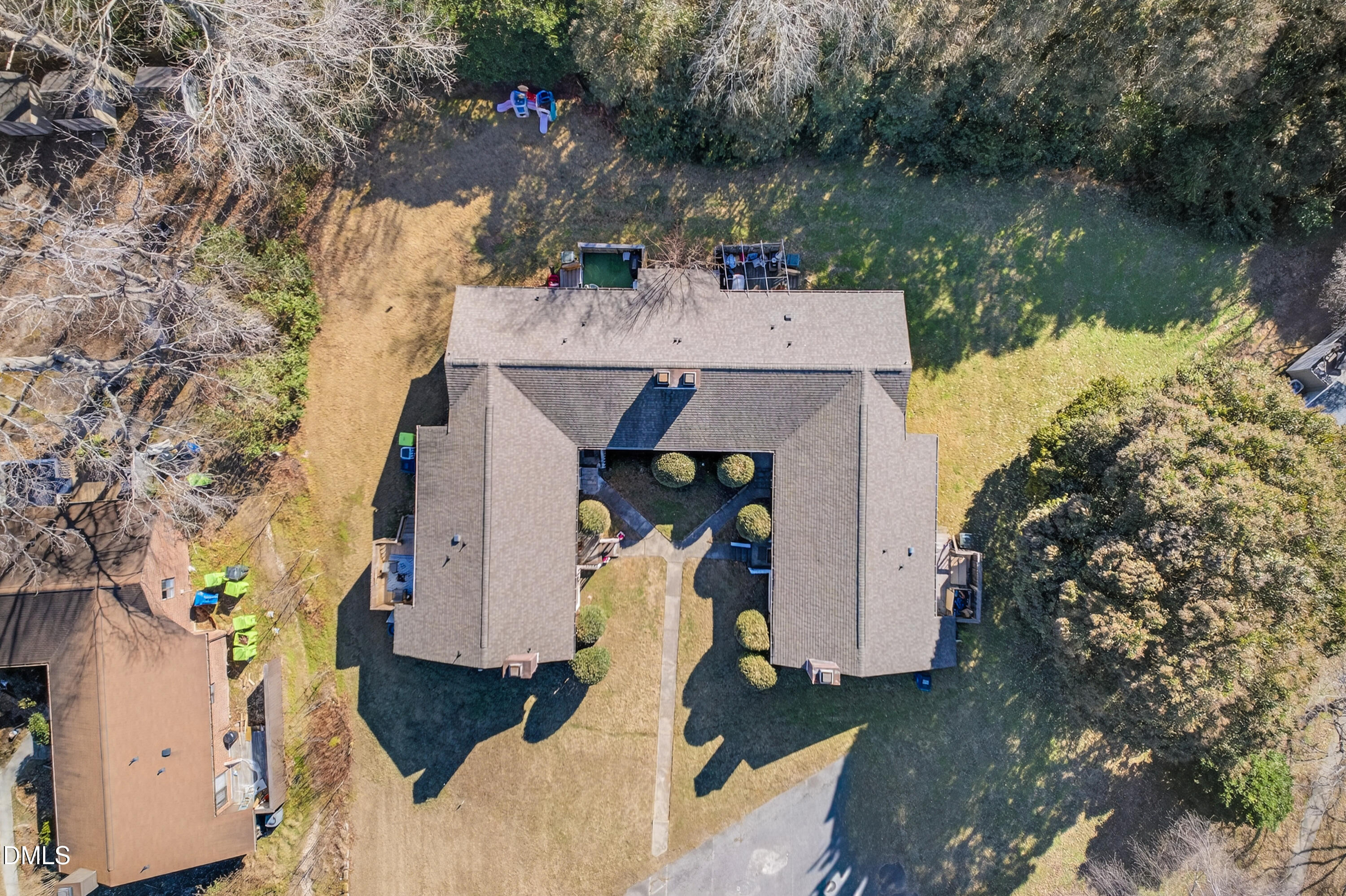 2829 Seclusion Court Property Photo 6