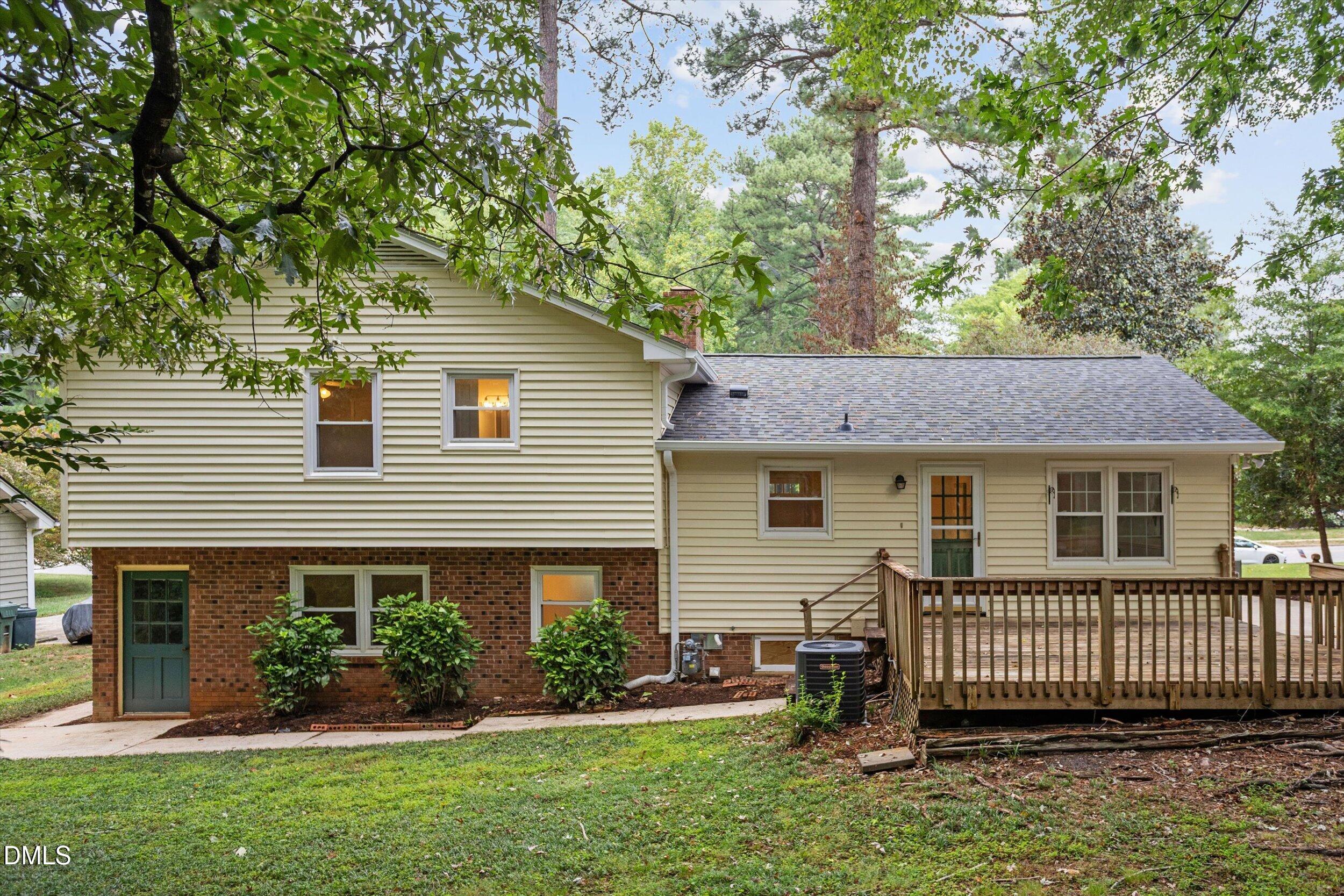 1405 Lake Pine Drive Property Photo 4