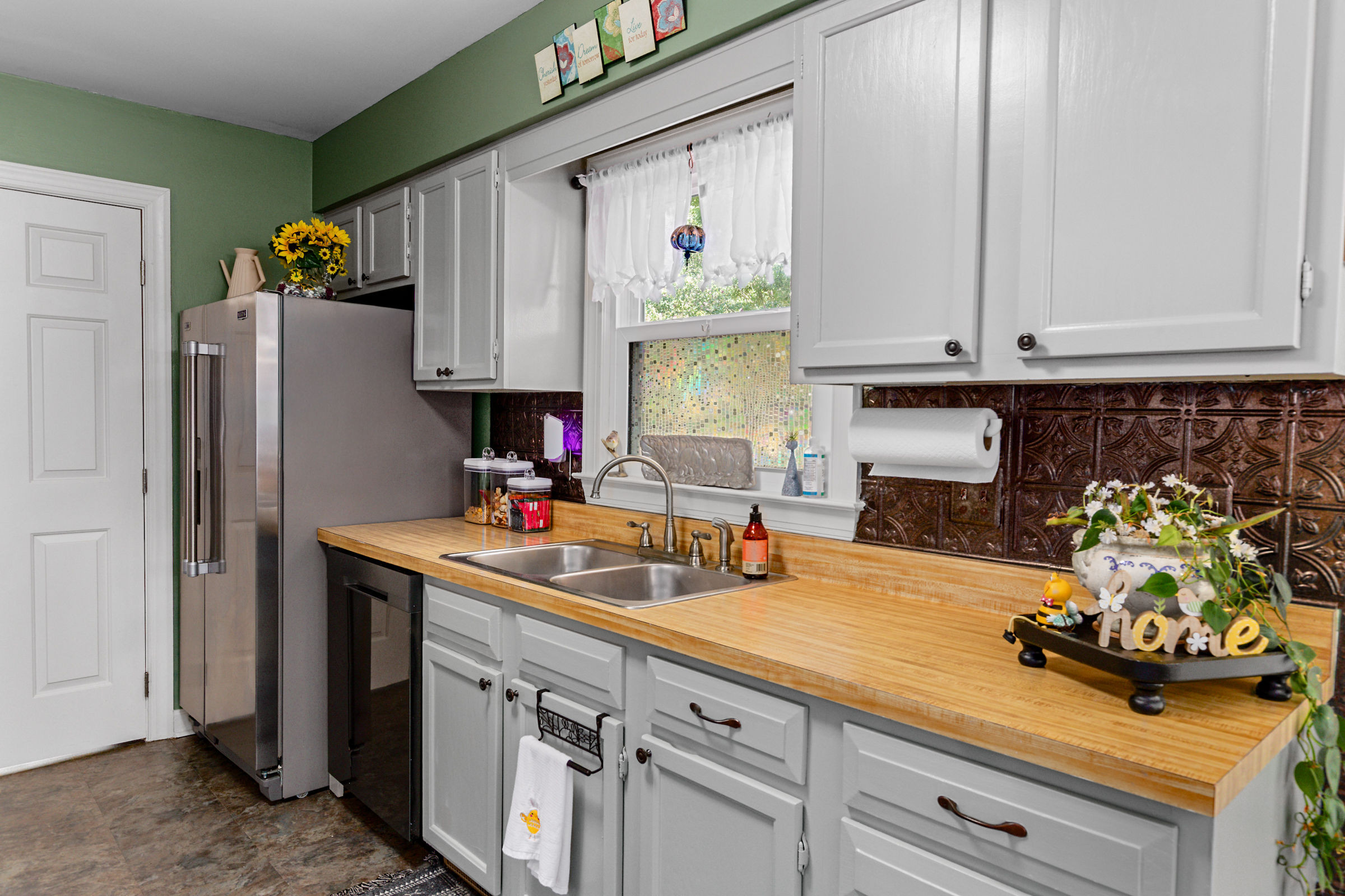 207 Brandermill Drive Property Photo 12