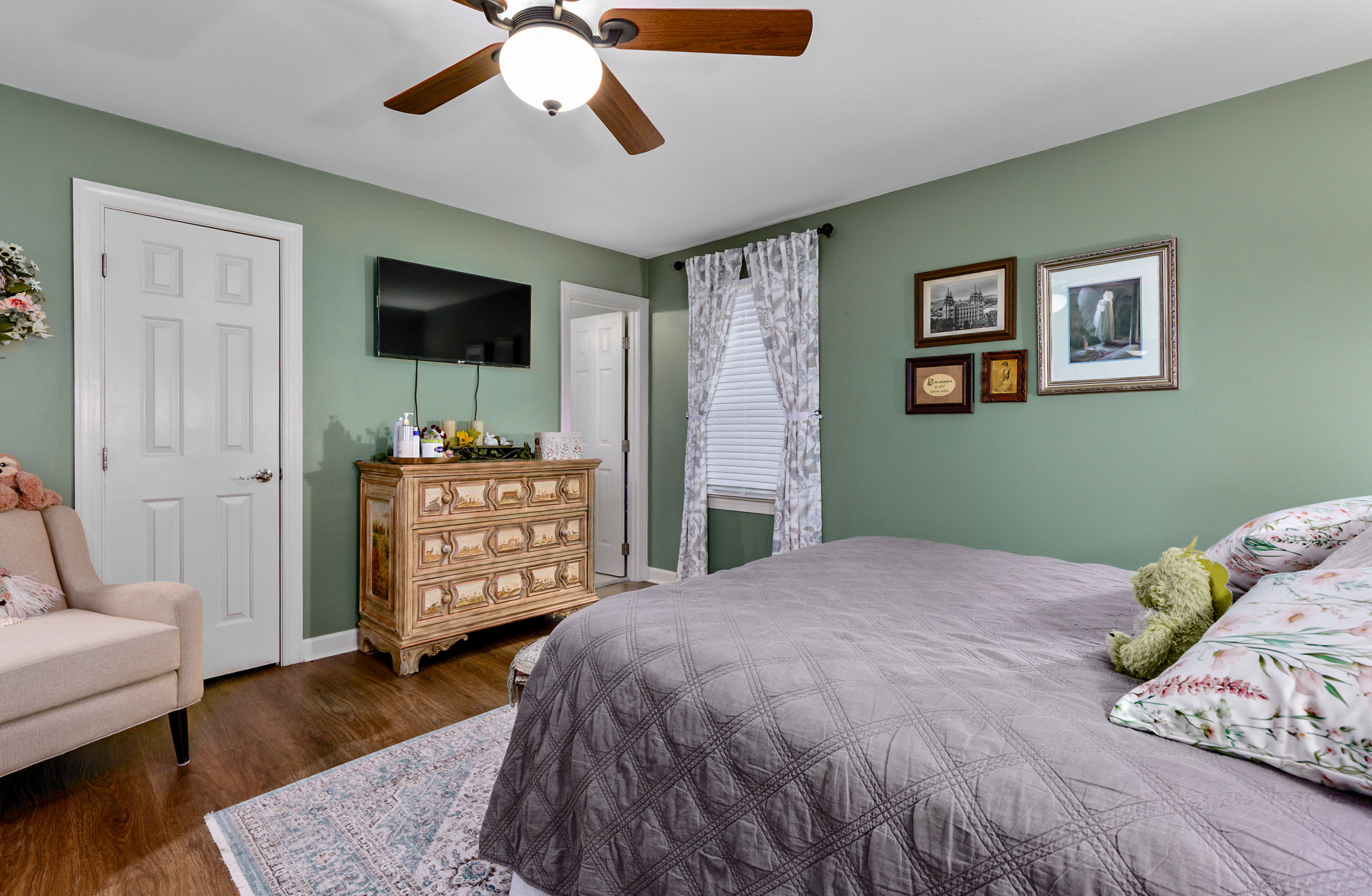 207 Brandermill Drive Property Photo 15
