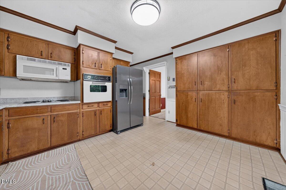 7325 Lake Wheeler Road Property Photo 10