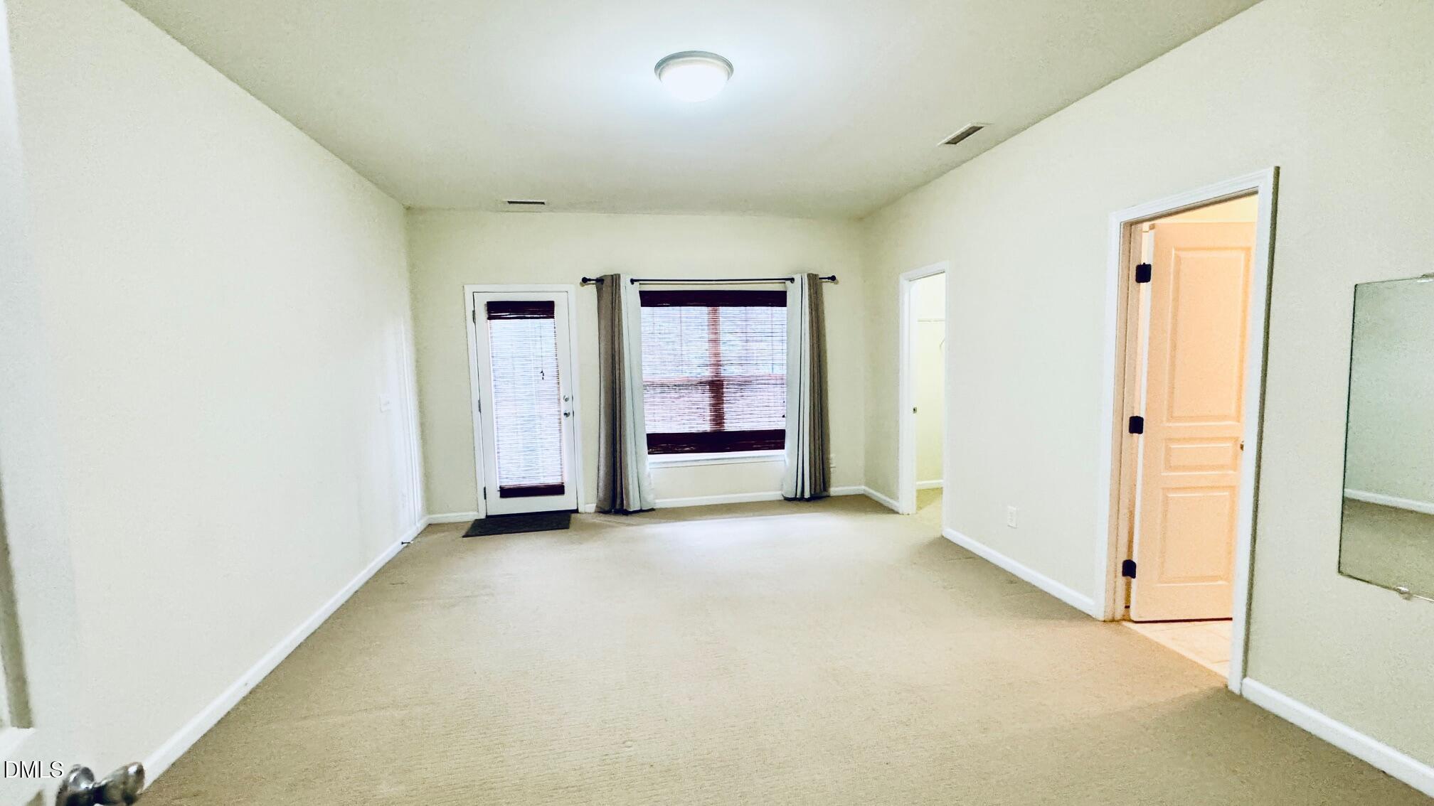 145 Braeside Court Property Photo 4