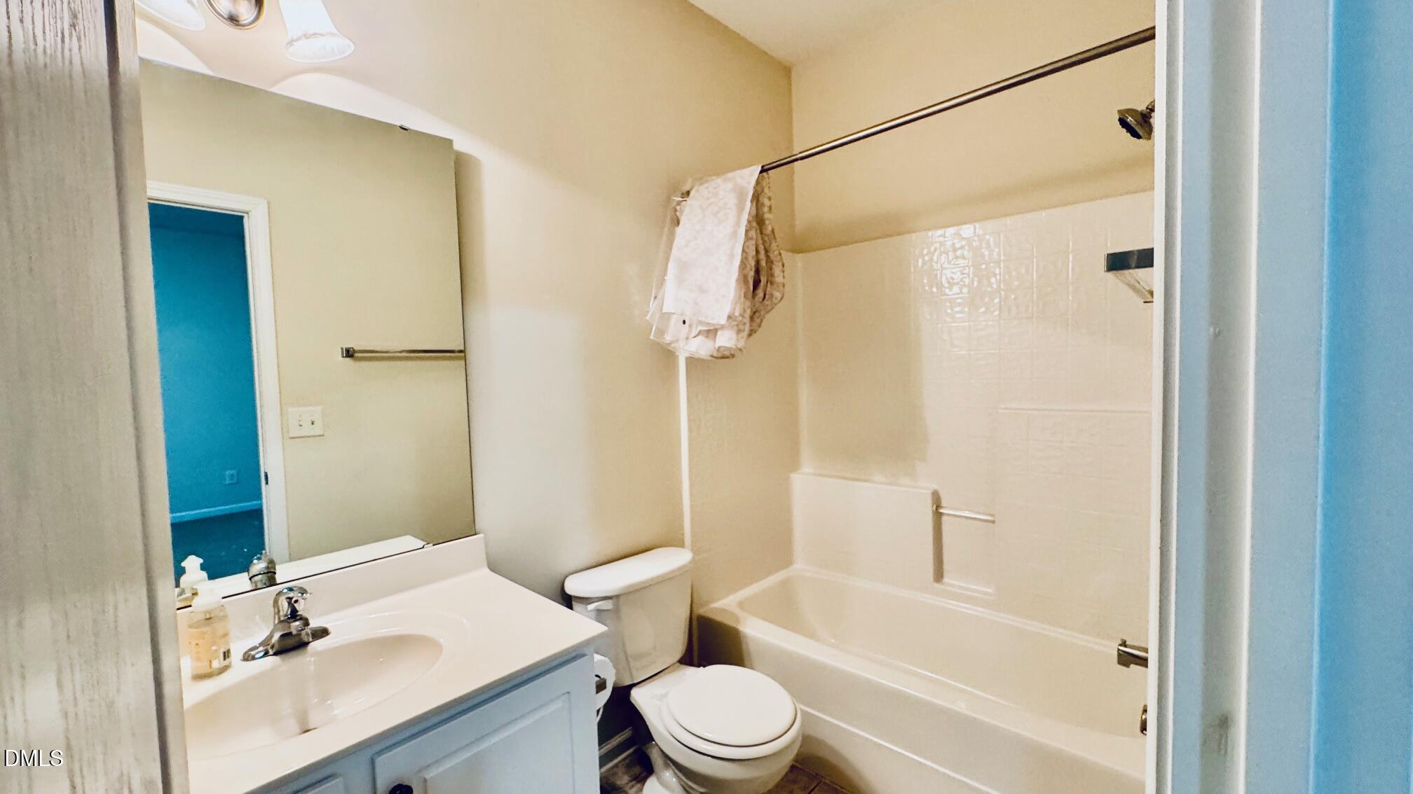 145 Braeside Court Property Photo 6