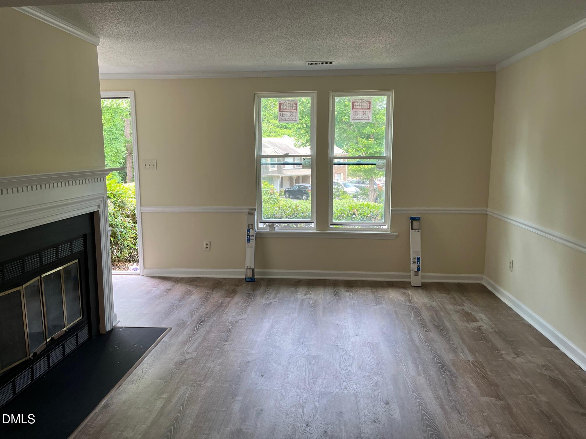 1829 Fox Sterling Drive Property Photo 3
