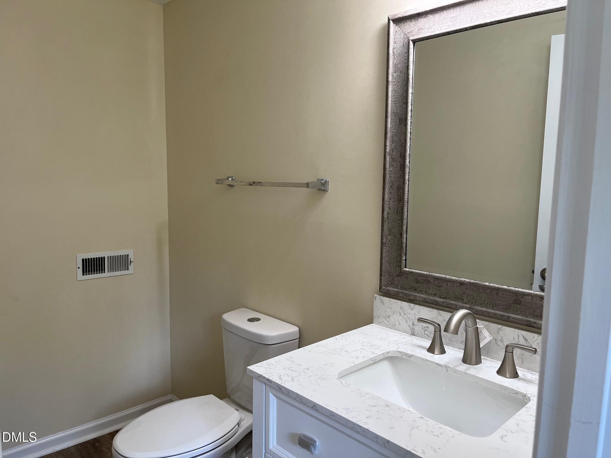 1829 Fox Sterling Drive Property Photo 7