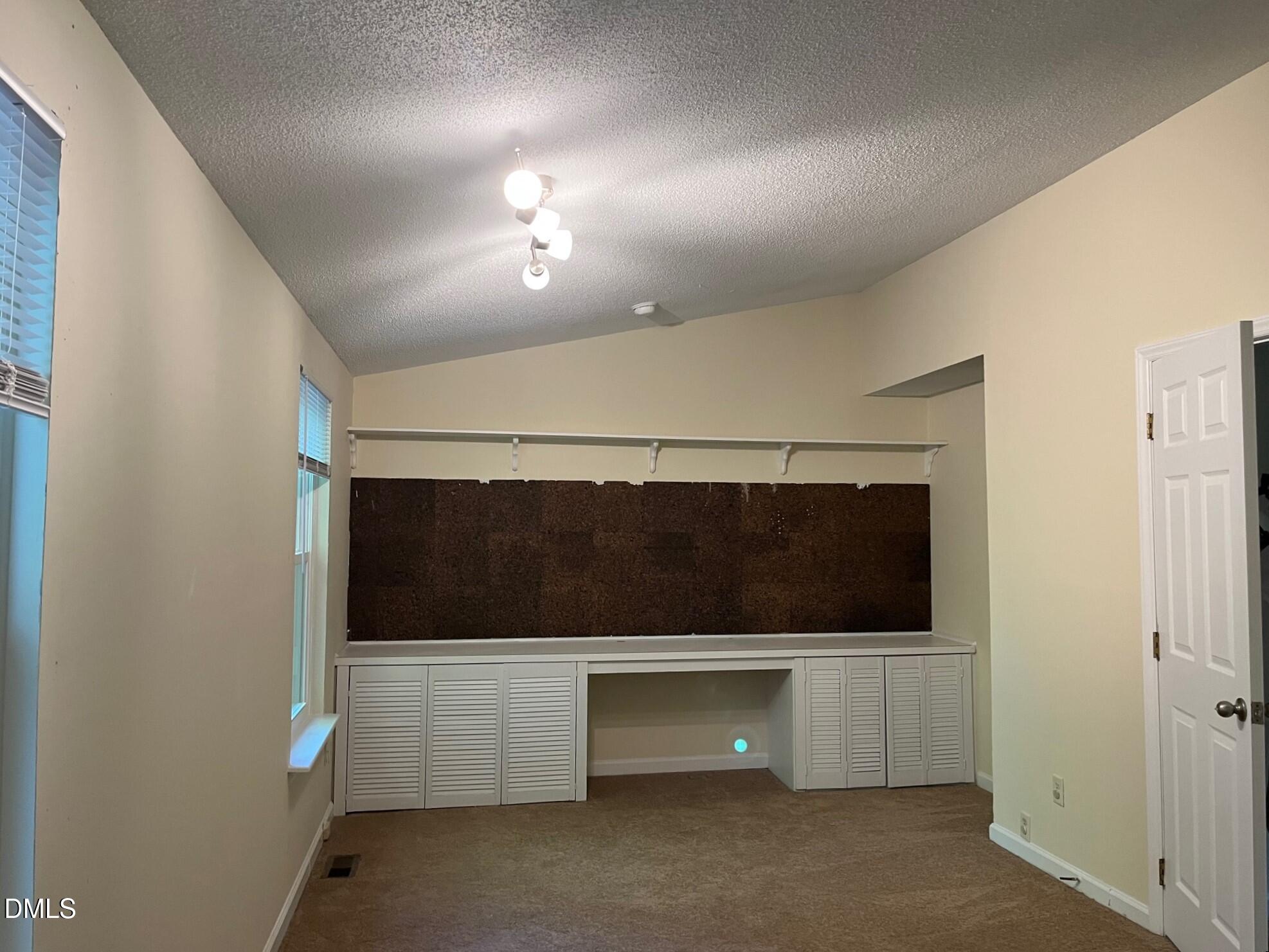 1829 Fox Sterling Drive Property Photo 11