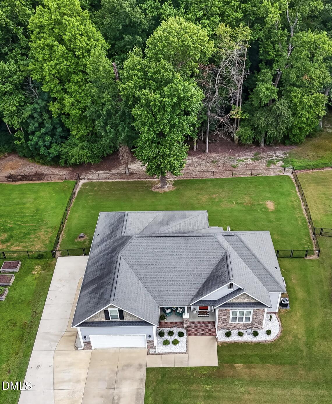 308 Willowbrook Drive Property Photo 4