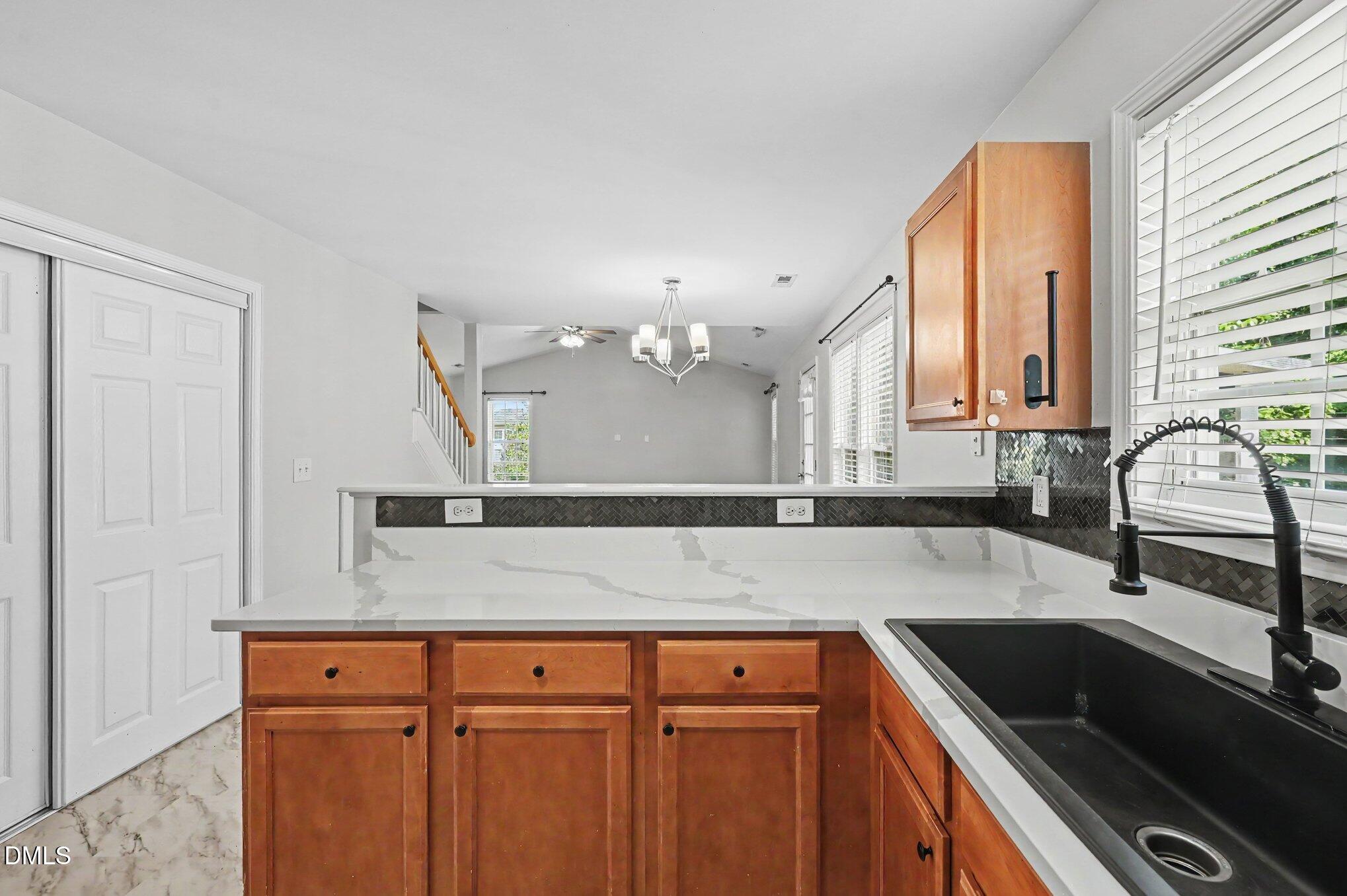 6 Coriander Court Property Photo 17