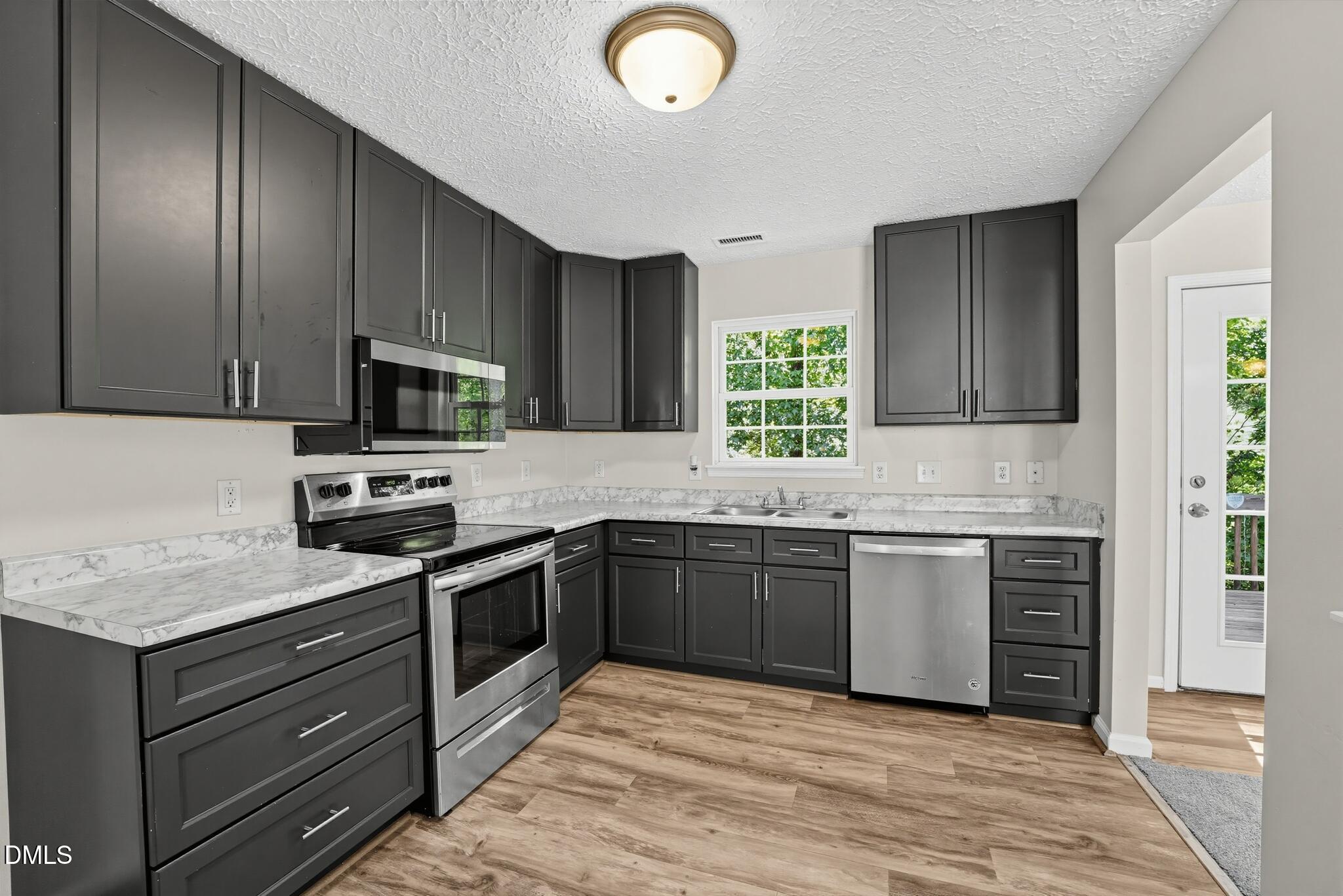 5 Flatford Court Property Photo 3