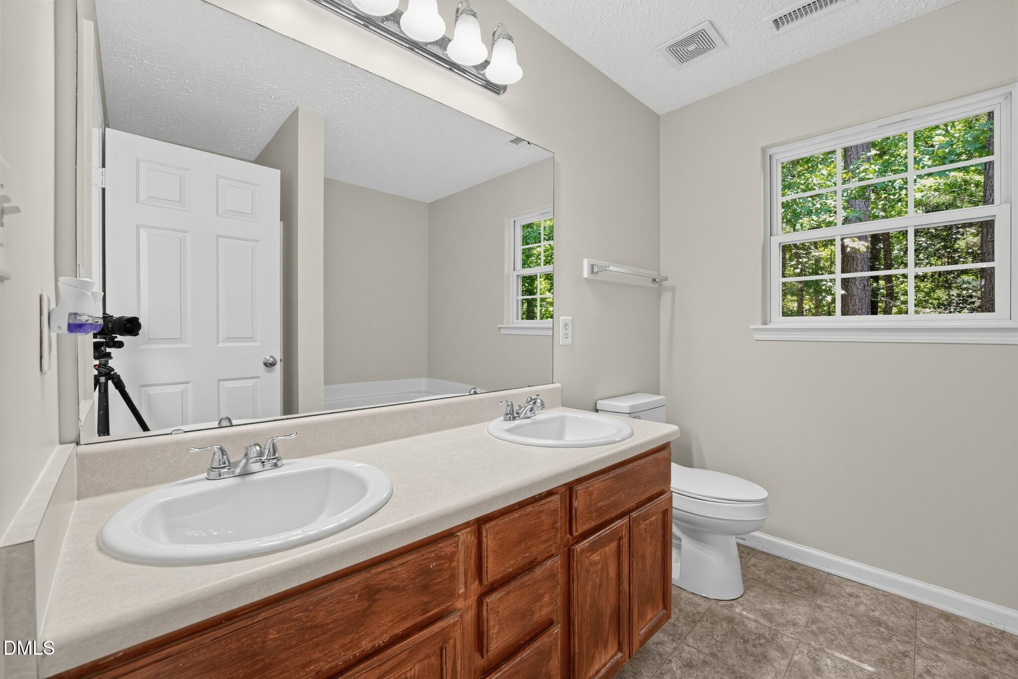 5 Flatford Court Property Photo 9