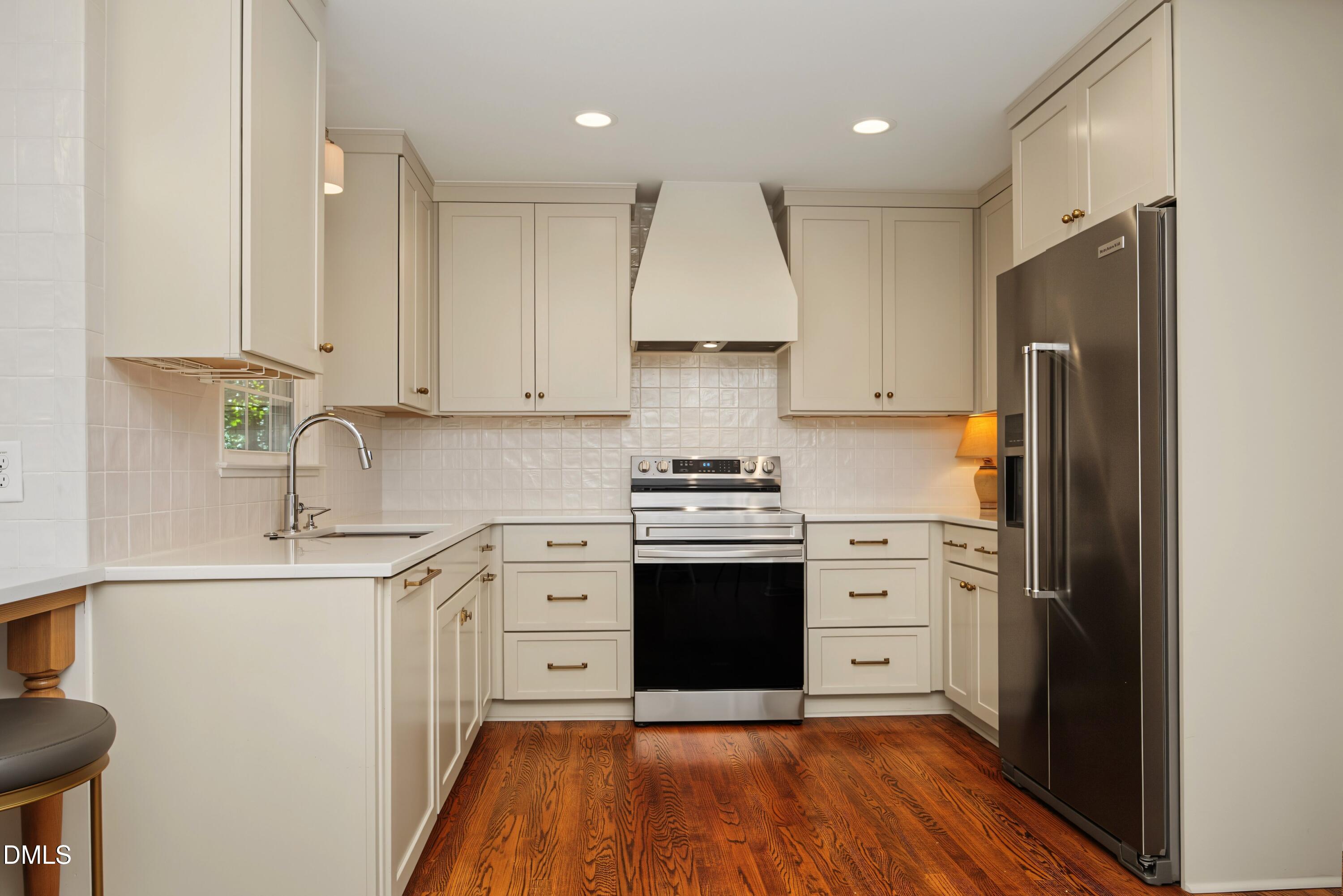 805 Brent Road Property Photo 10