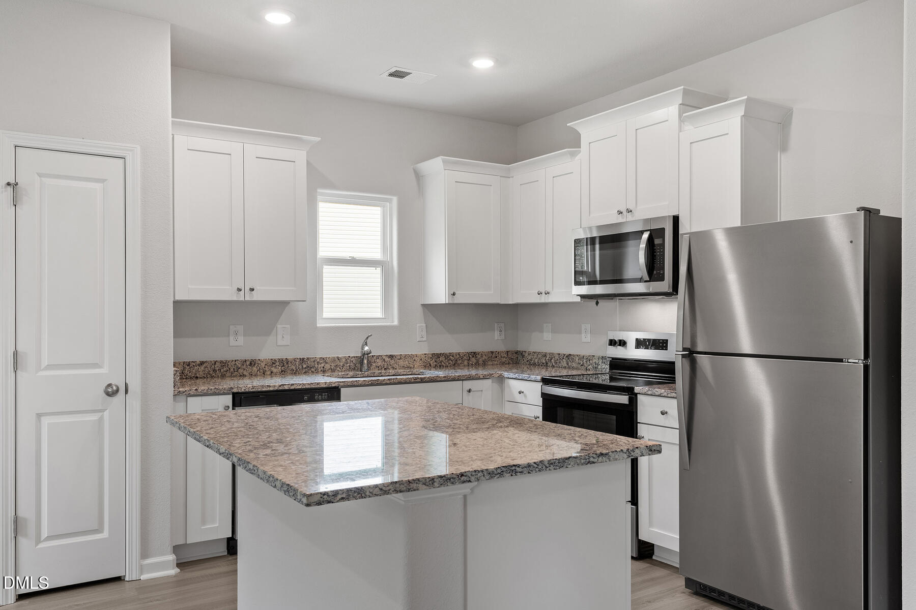 1106 Rhino Bend Property Photo 5