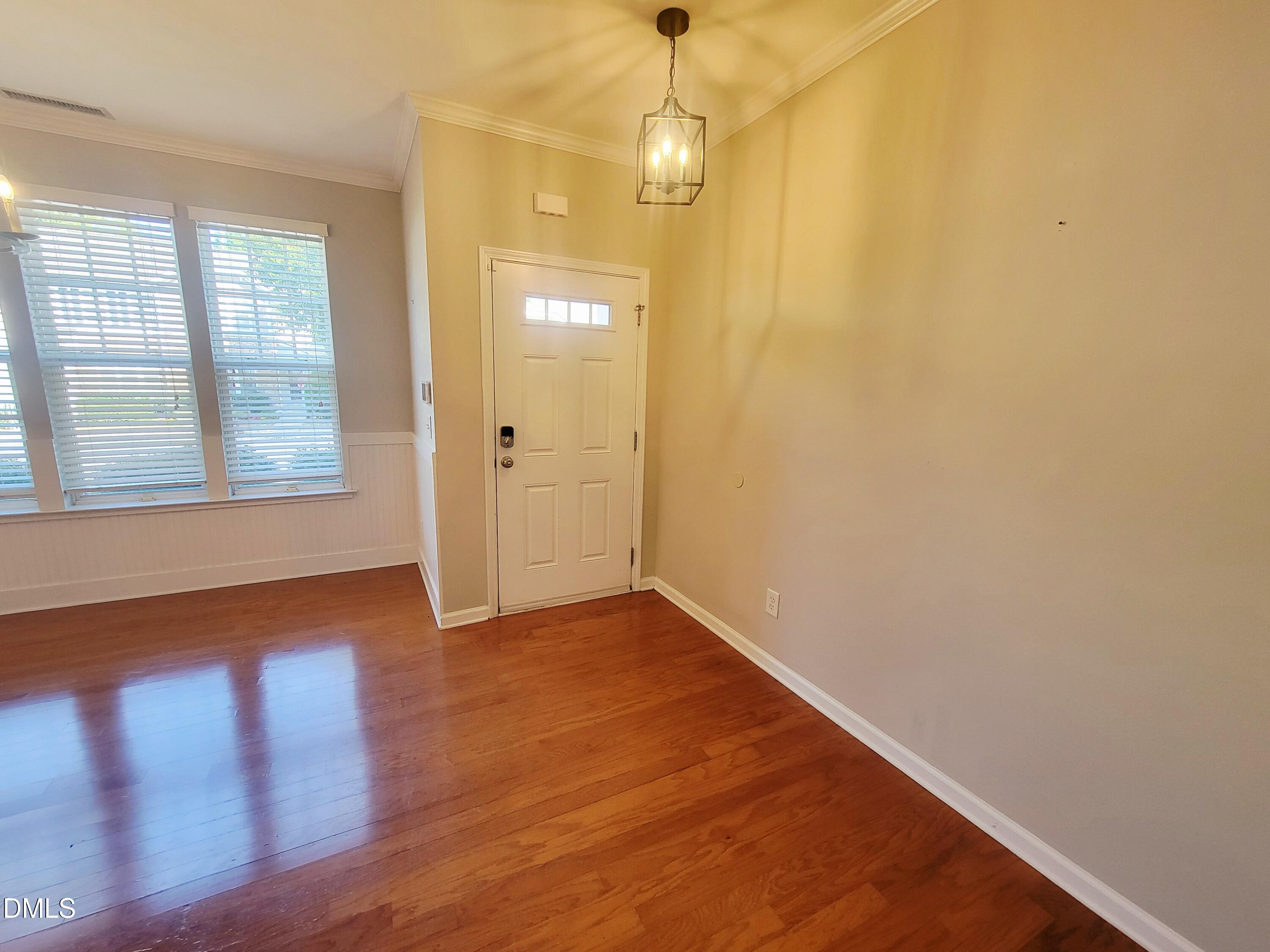 6058 Viking Drive Property Photo 3