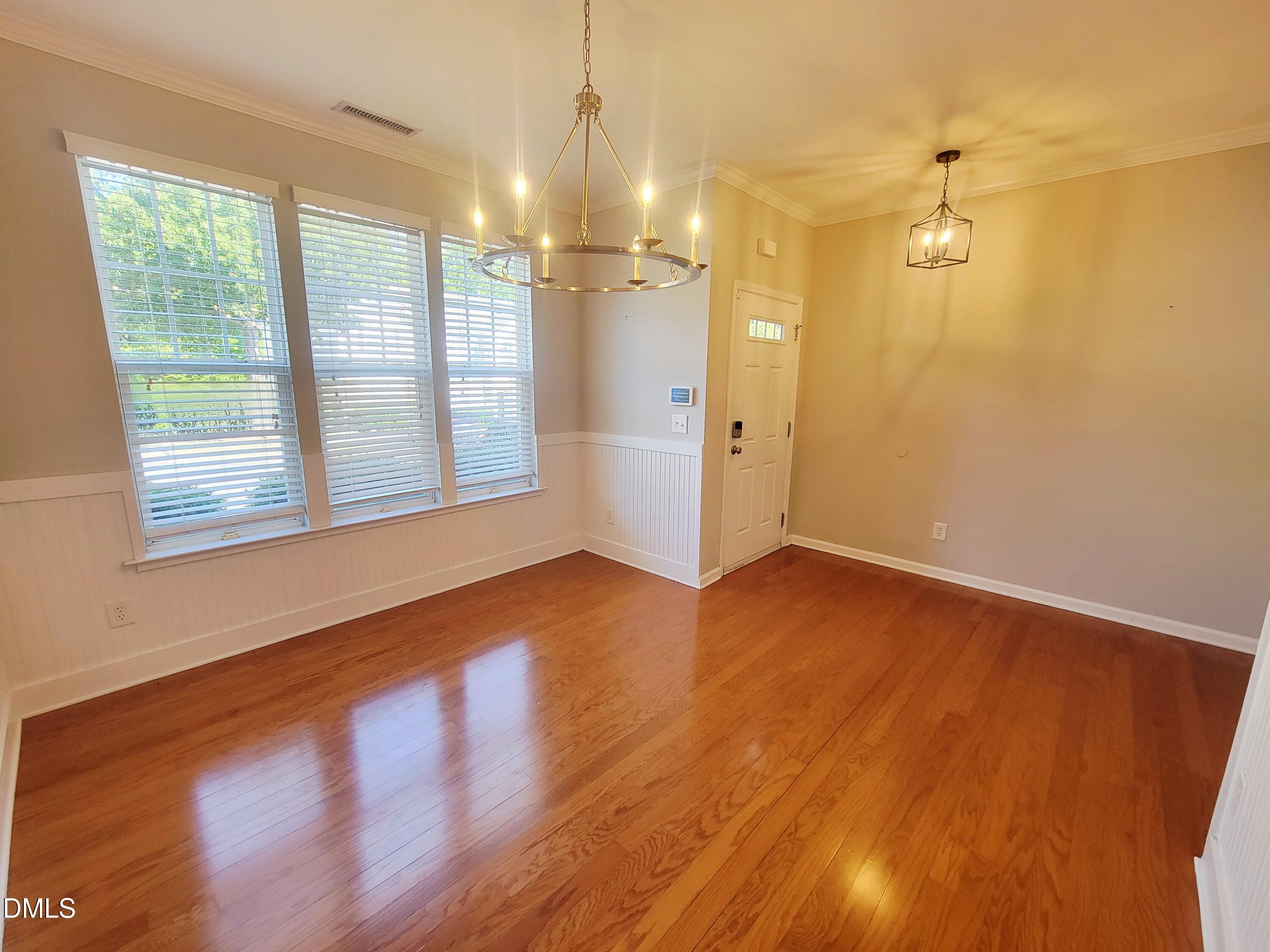 6058 Viking Drive Property Photo 6