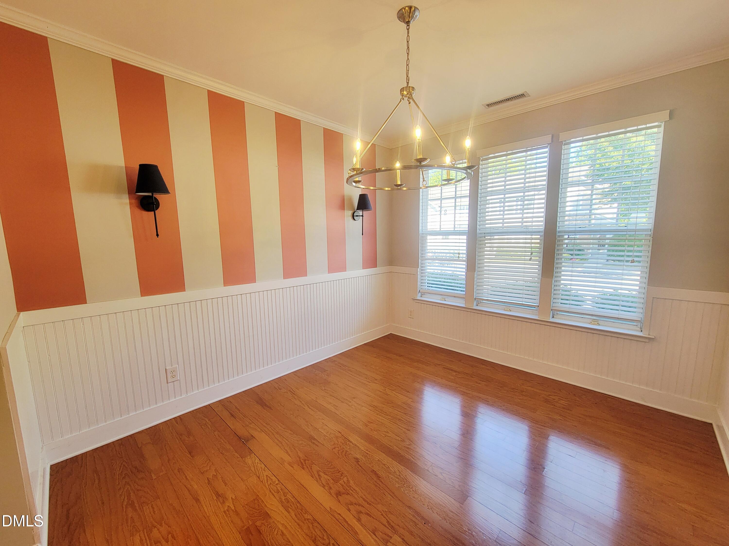 6058 Viking Drive Property Photo 7