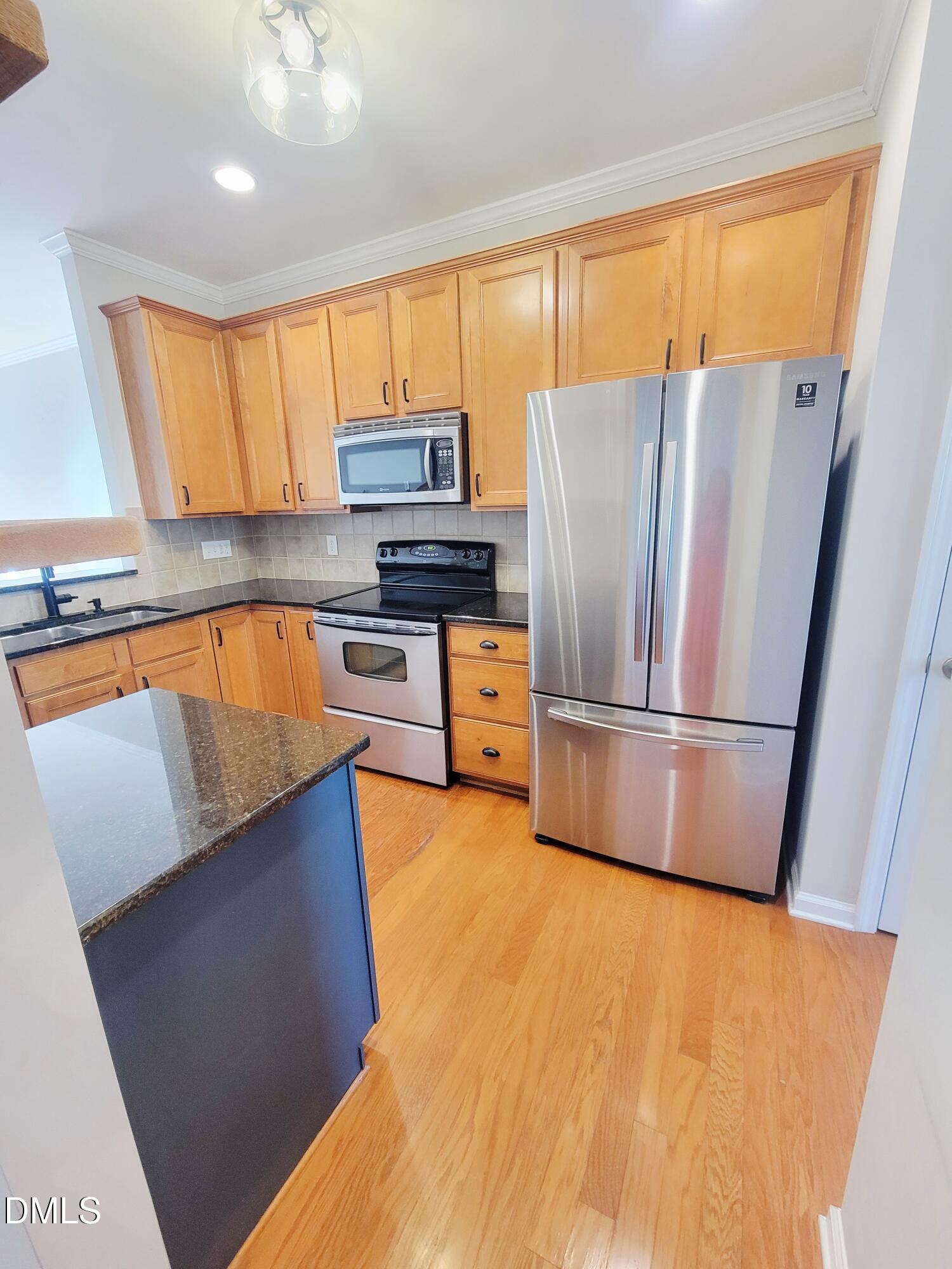 6058 Viking Drive Property Photo 10